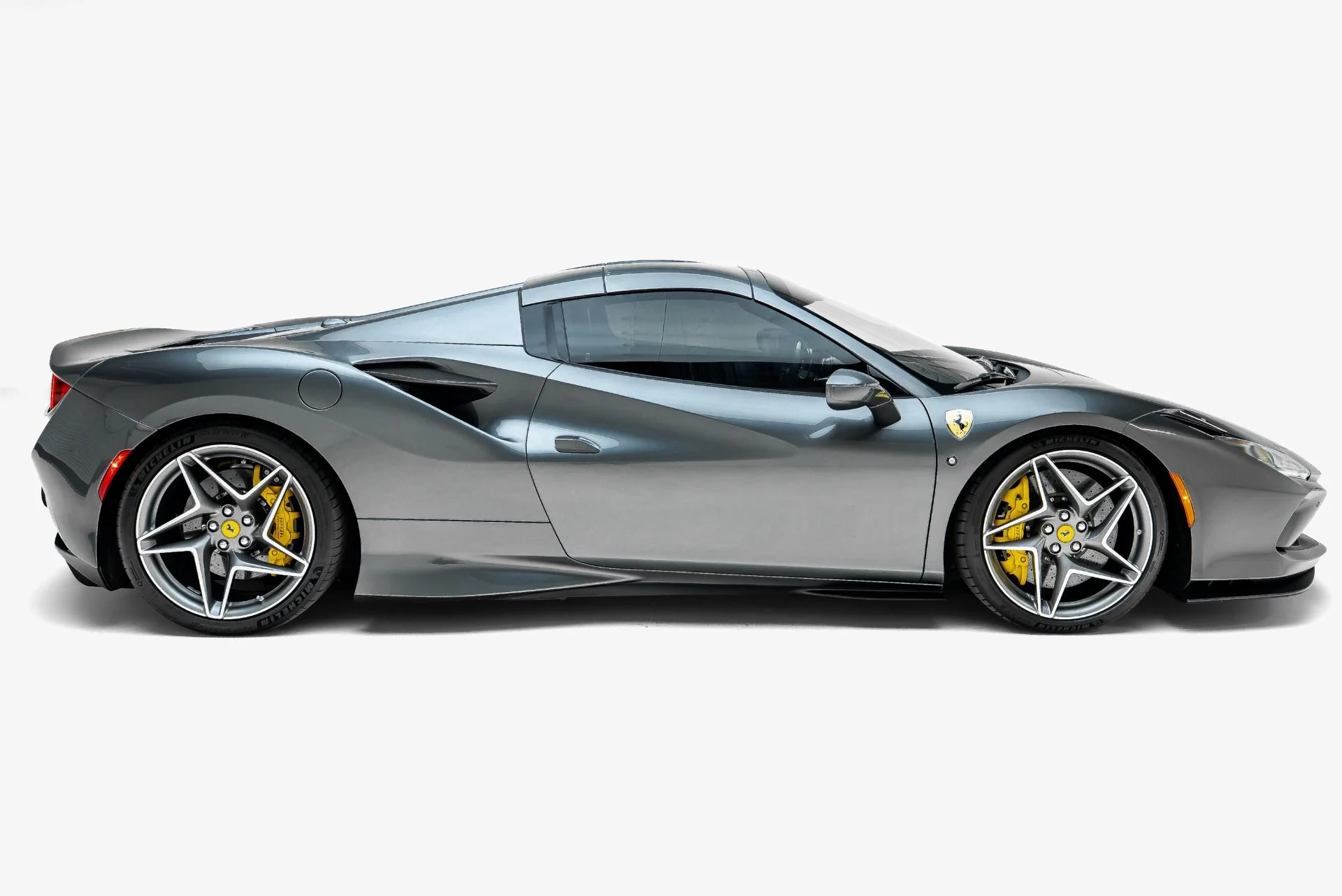 mph016_1545746291_Used_2022_Ferrari_F8_Spider_1788910591_65c7ff0c74
