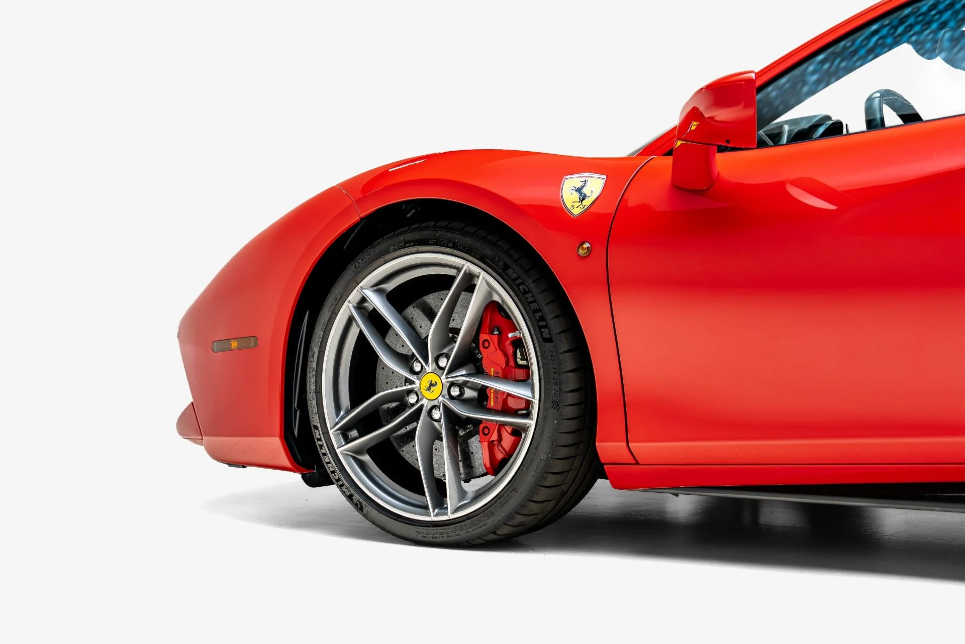 mph016_1554104278_Used_2018_Ferrari_488_GTB_1785446192_0e23eb08d7