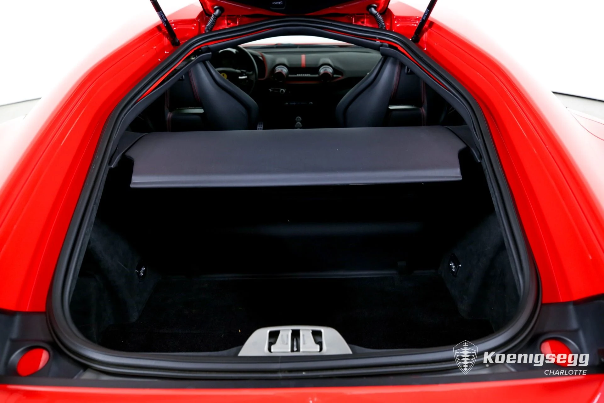 mph016_1558605187_Used_2018_Ferrari_812_Superfast_1711034362_792a3a68a6