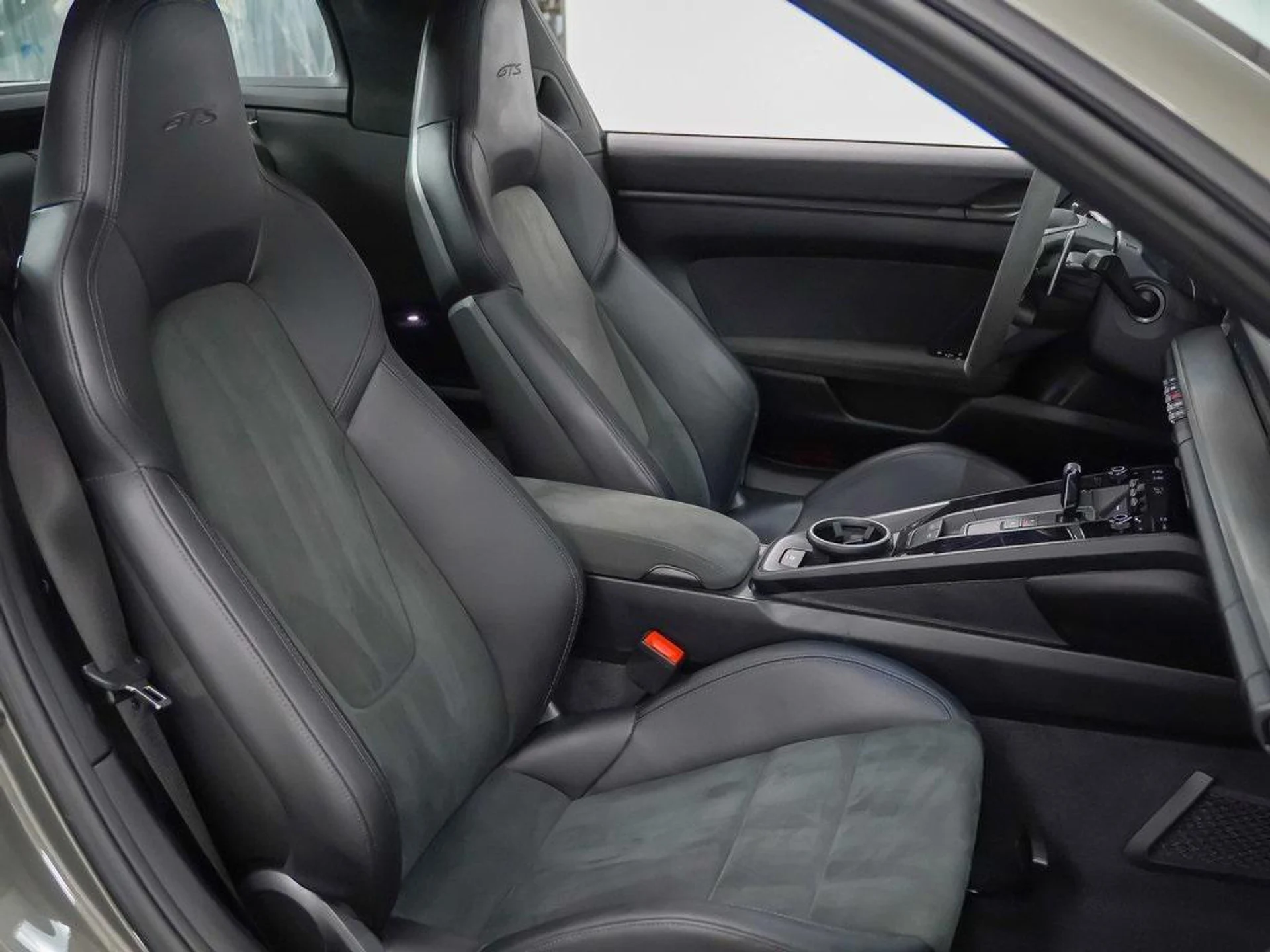 mph016_156485514_a_Hhfi_V2lg_Yu7_V5_OVIVX_0_Ae_S28j_Q_17f450ed5a