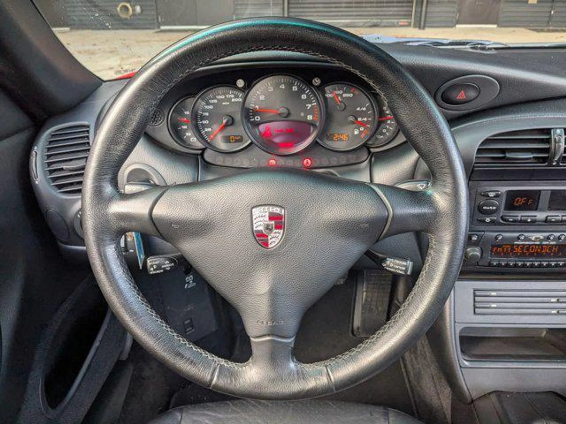 mph016_156524997_6p_DMB_f_T_So8eerwh_I7_Xi_M5glfts_3c80da3e1b