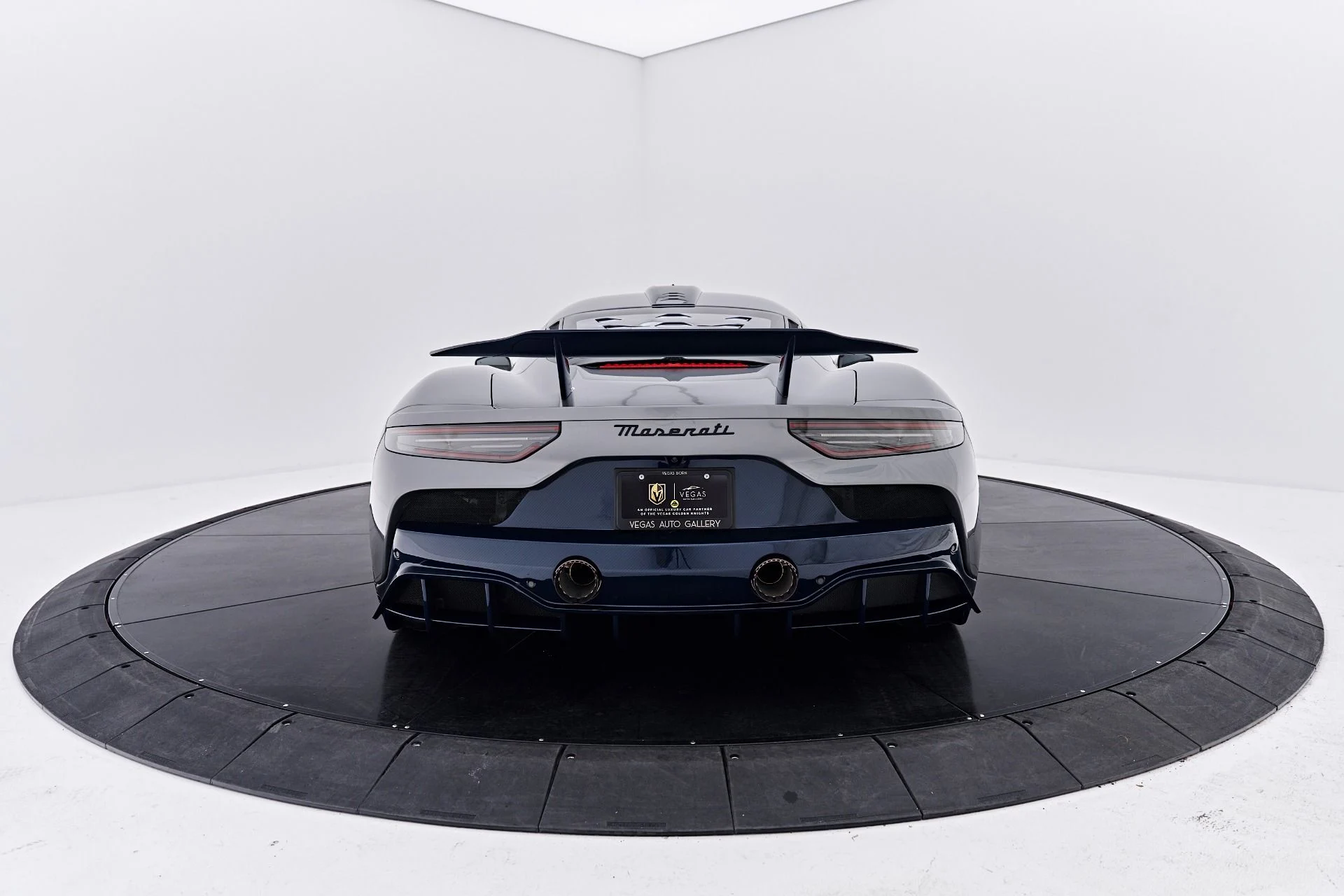 mph016_1590324848_Used_2023_Maserati_MC_20_Base_1791838814_7f2b702966