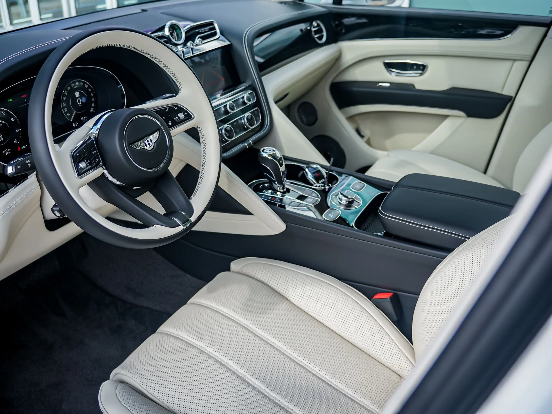 mph016_1593510521_Hi_Tech_Luxury_Imports_LLC_SJAAT_2_ZV_8_TC_034150_image_16_3c09e8c70d