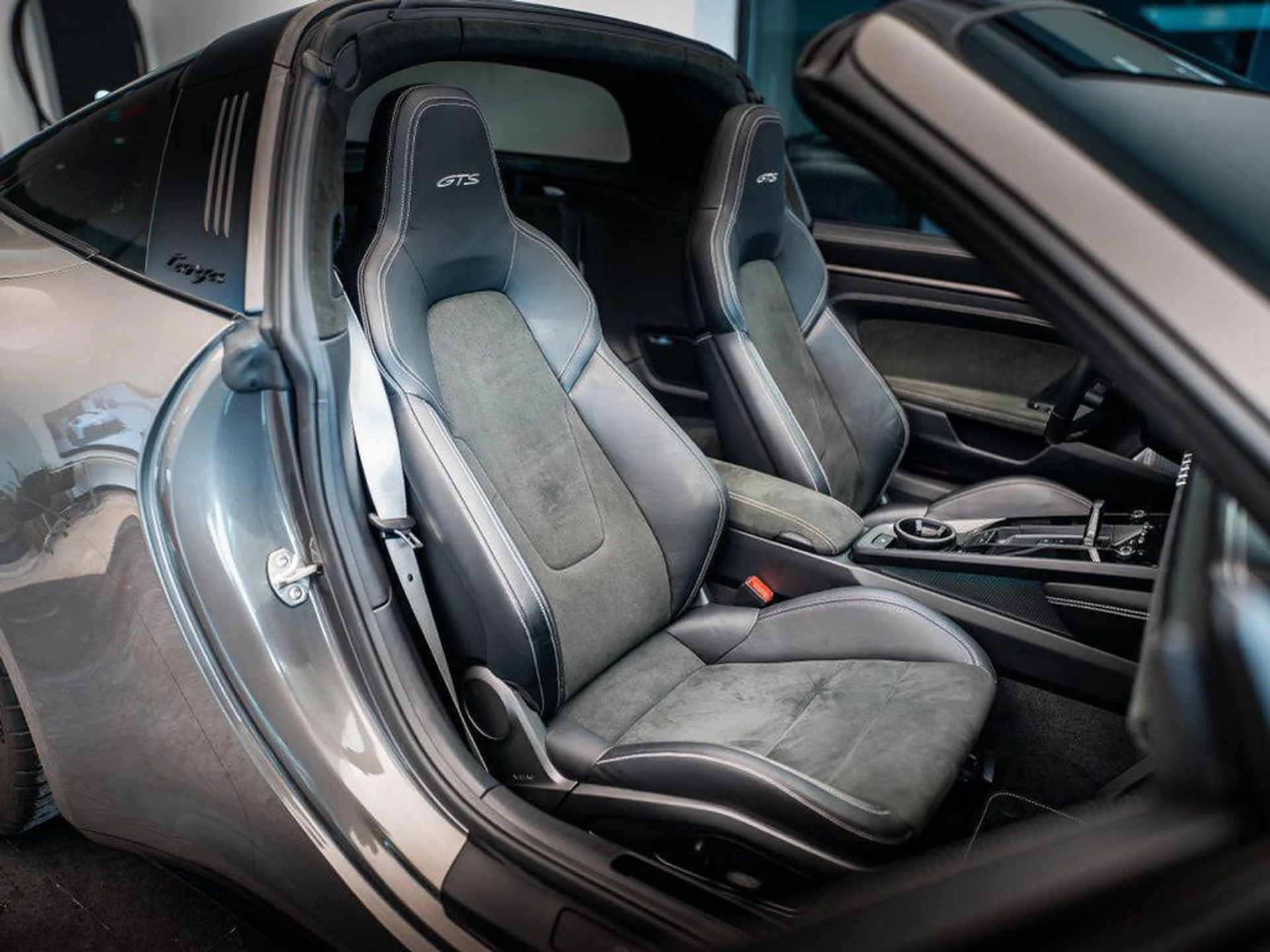 mph016_1596064535_0_Eq1_TW_O_Qv_PI_0_Yr0_Dzg_em6r_Xo_79d4c9477a