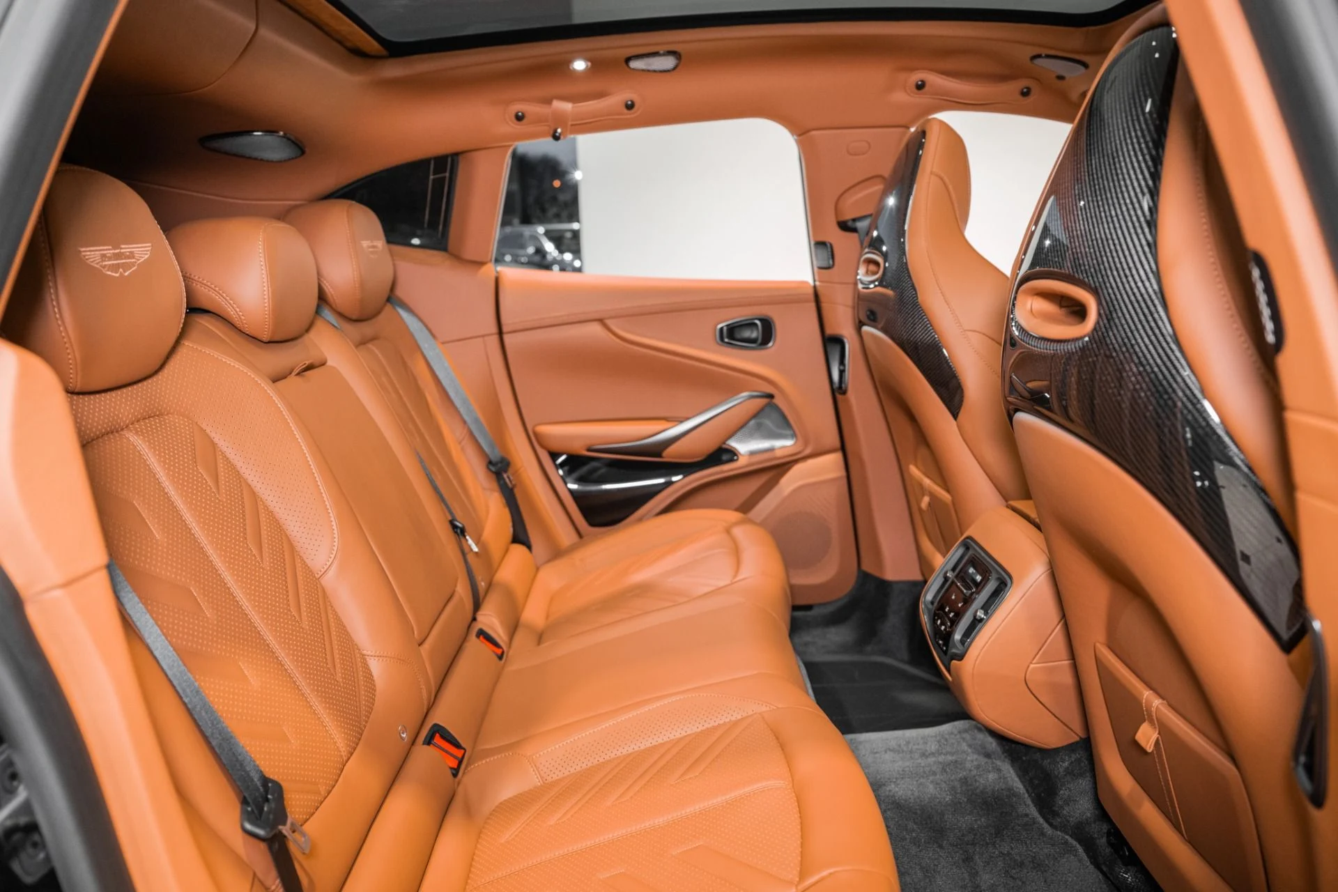 mph016_1597367858_New_2026_Aston_Martin_DBX_S_1775443121_fd652166e9