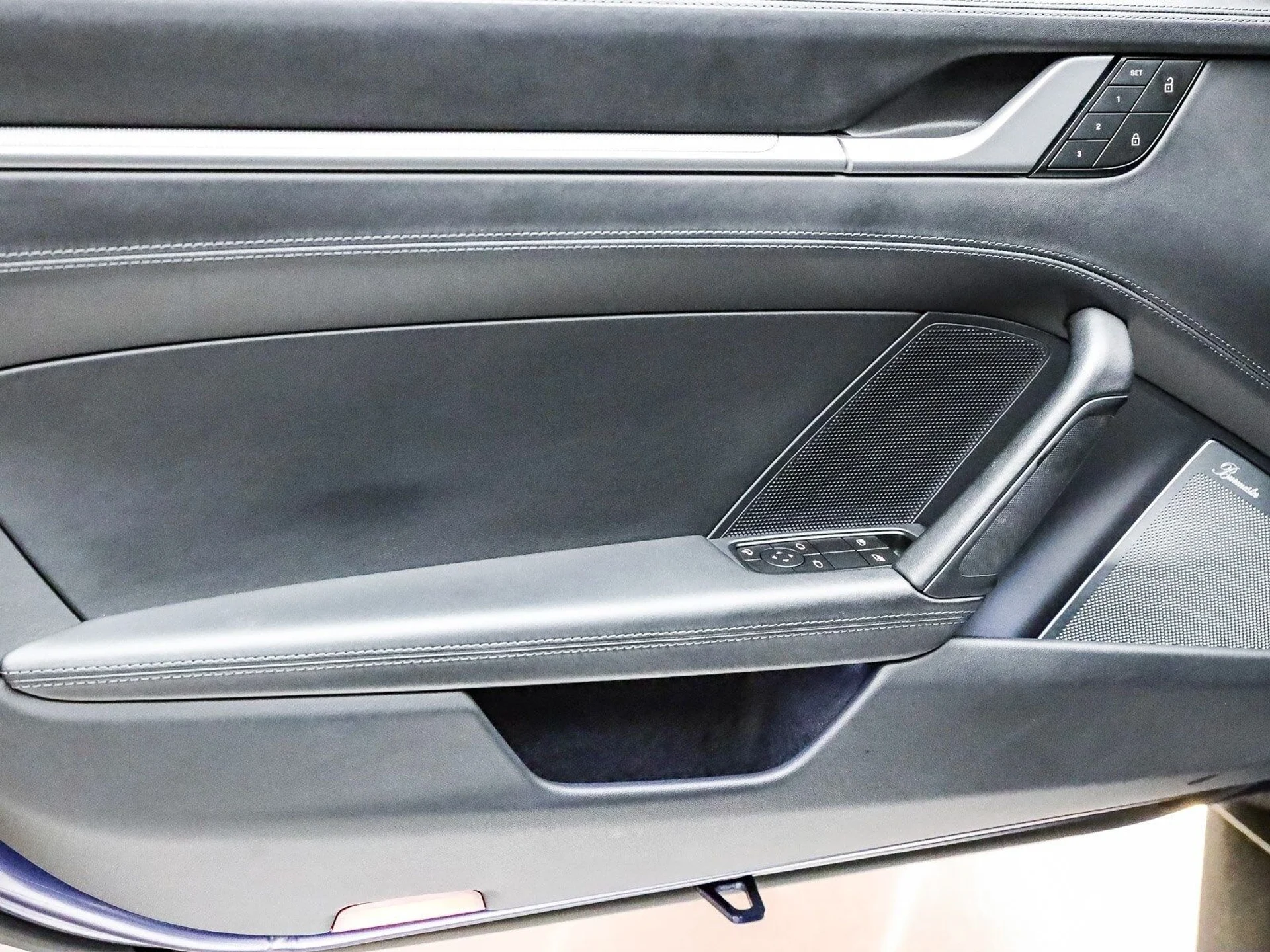 mph016_1598734718_a0a619d46e058df617b14573158b0d8bx_0d59360a54