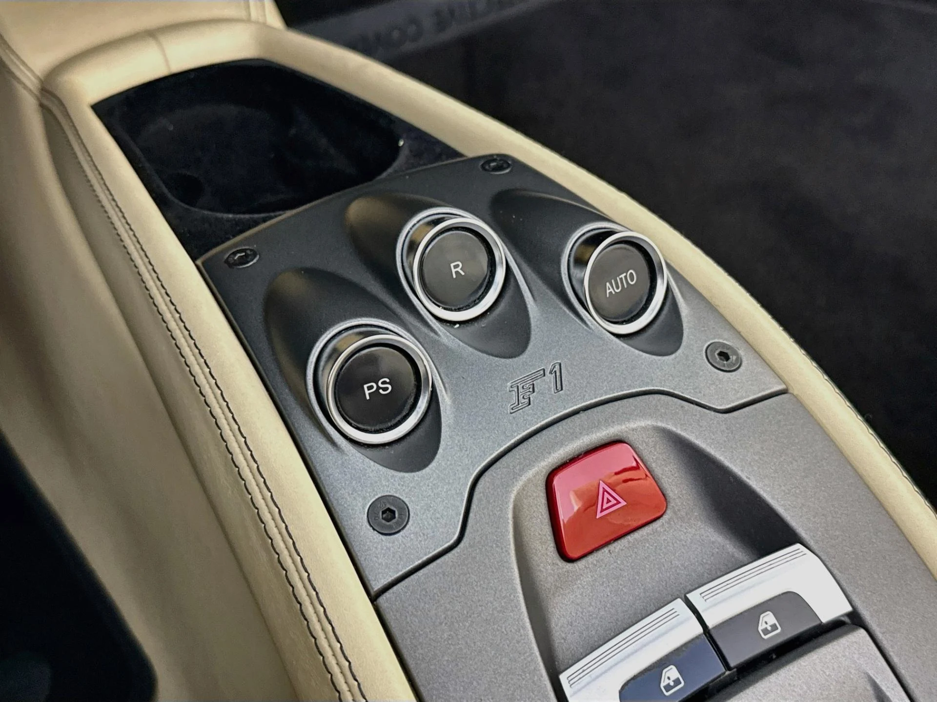 mph016_15996098_Used_2012_Ferrari_458_Spider_1790030287_0c3155859a