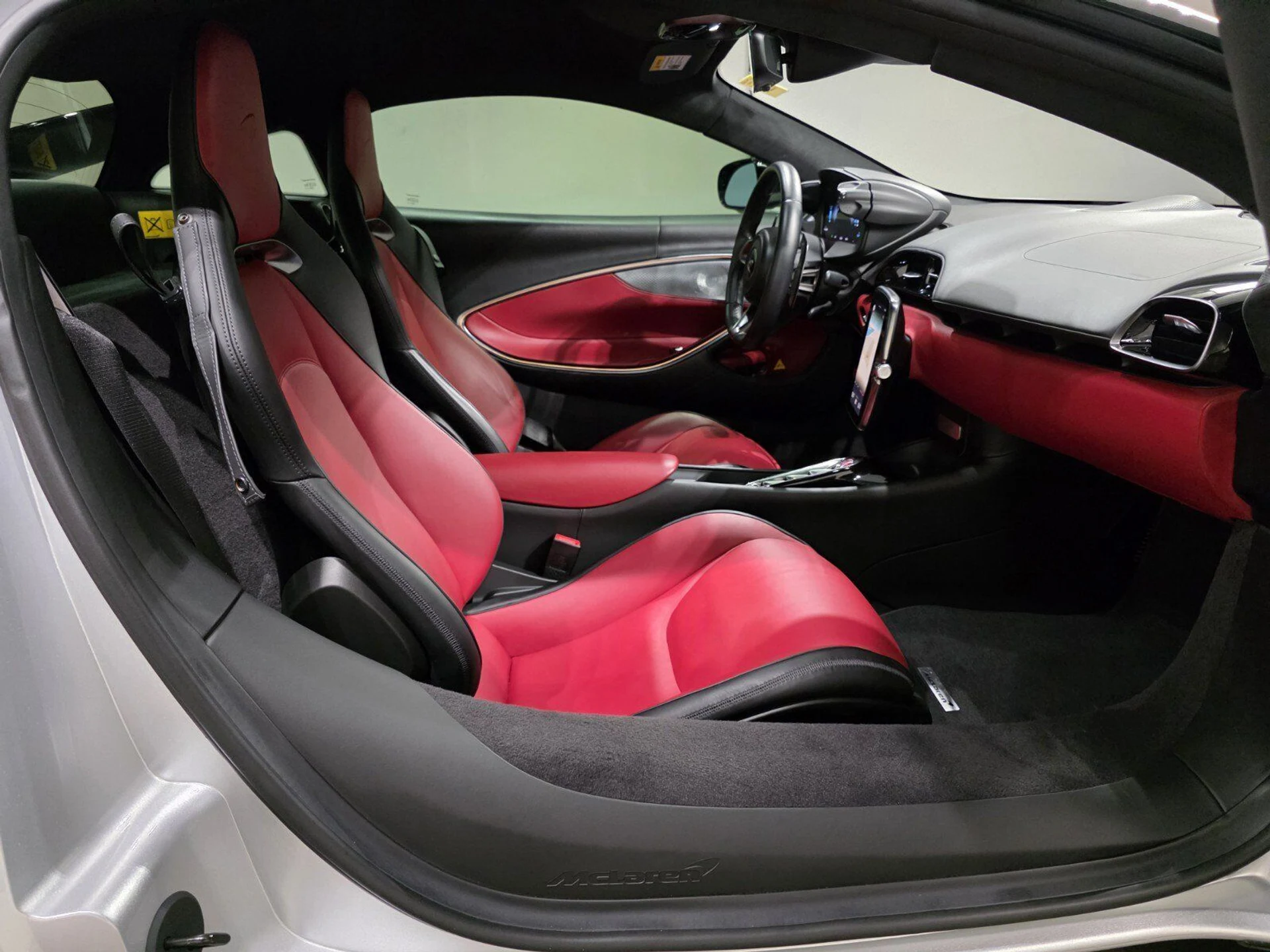 mph016_1613427279_068b21225a7d3506faa8287b8c5f070f_7cfd630aba