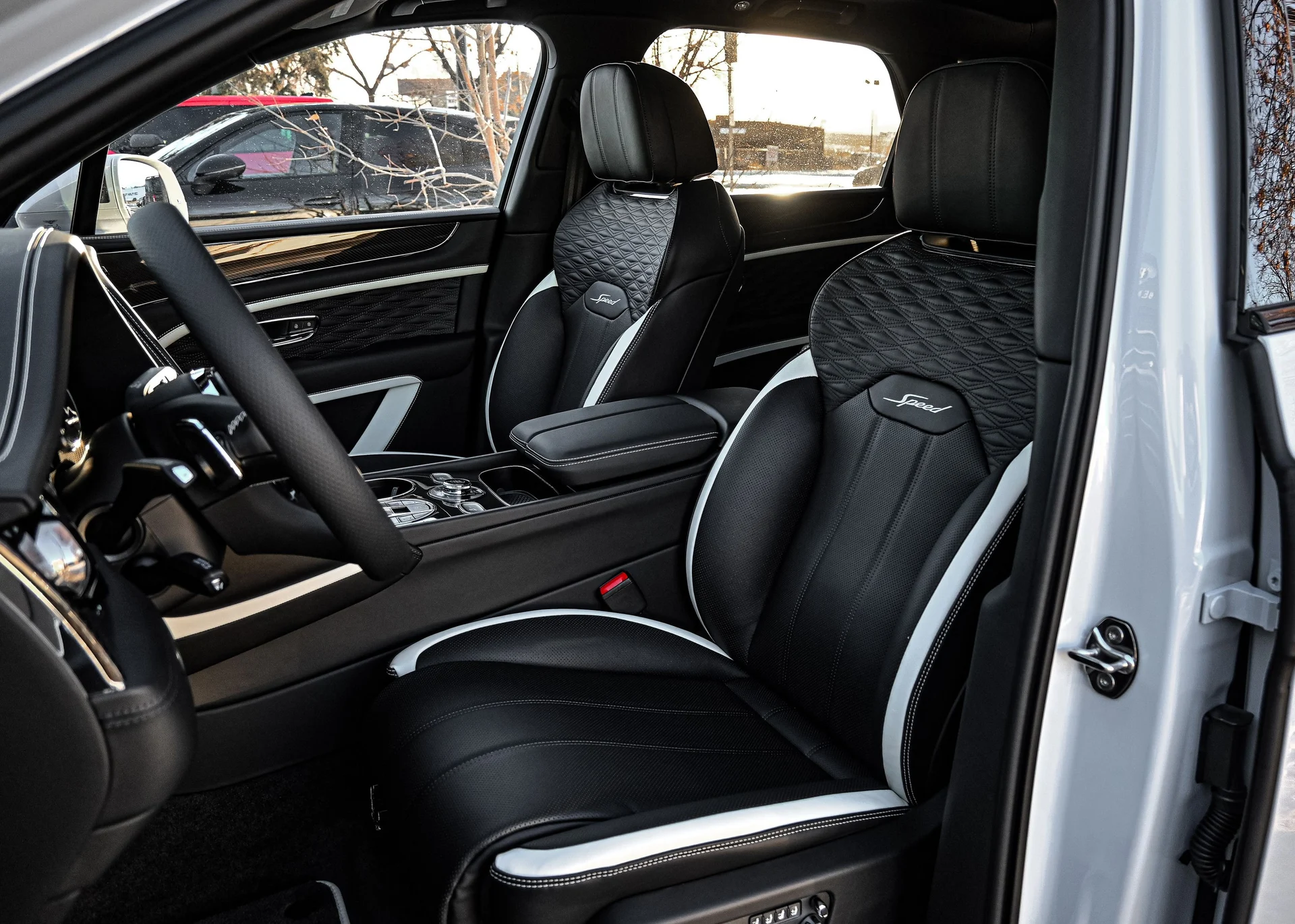 mph016_1632073462_33569321_c5cb_411f_bc42_b074181866b6_612a660f5f