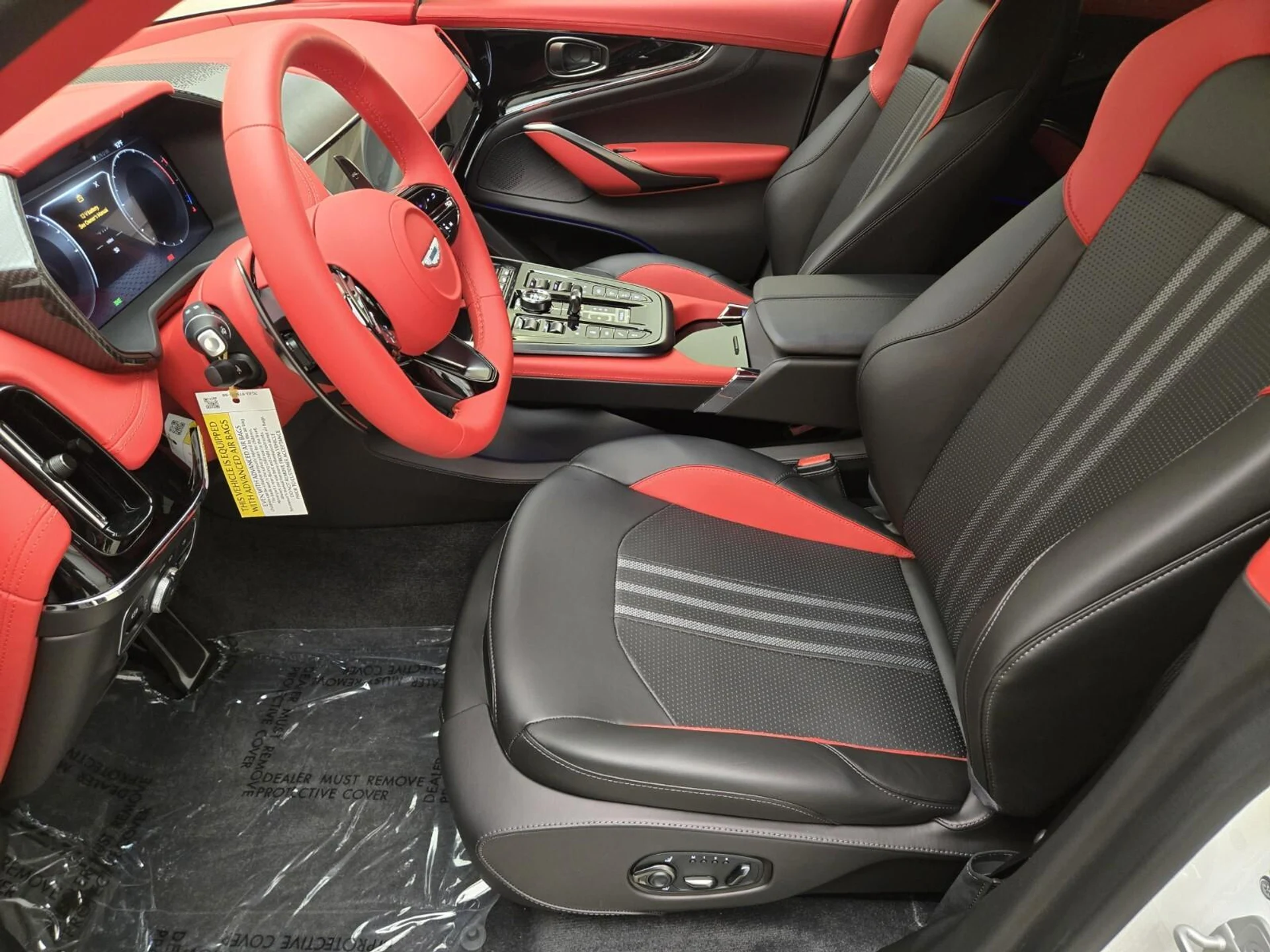 mph016_1633585725_Used_2025_Aston_Martin_DBX_707_1762583631_1bda1b536c