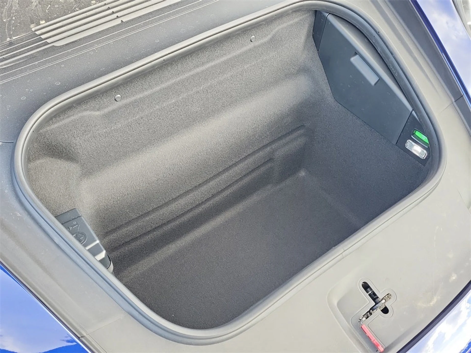 mph016_163756178_17_0e8a408197