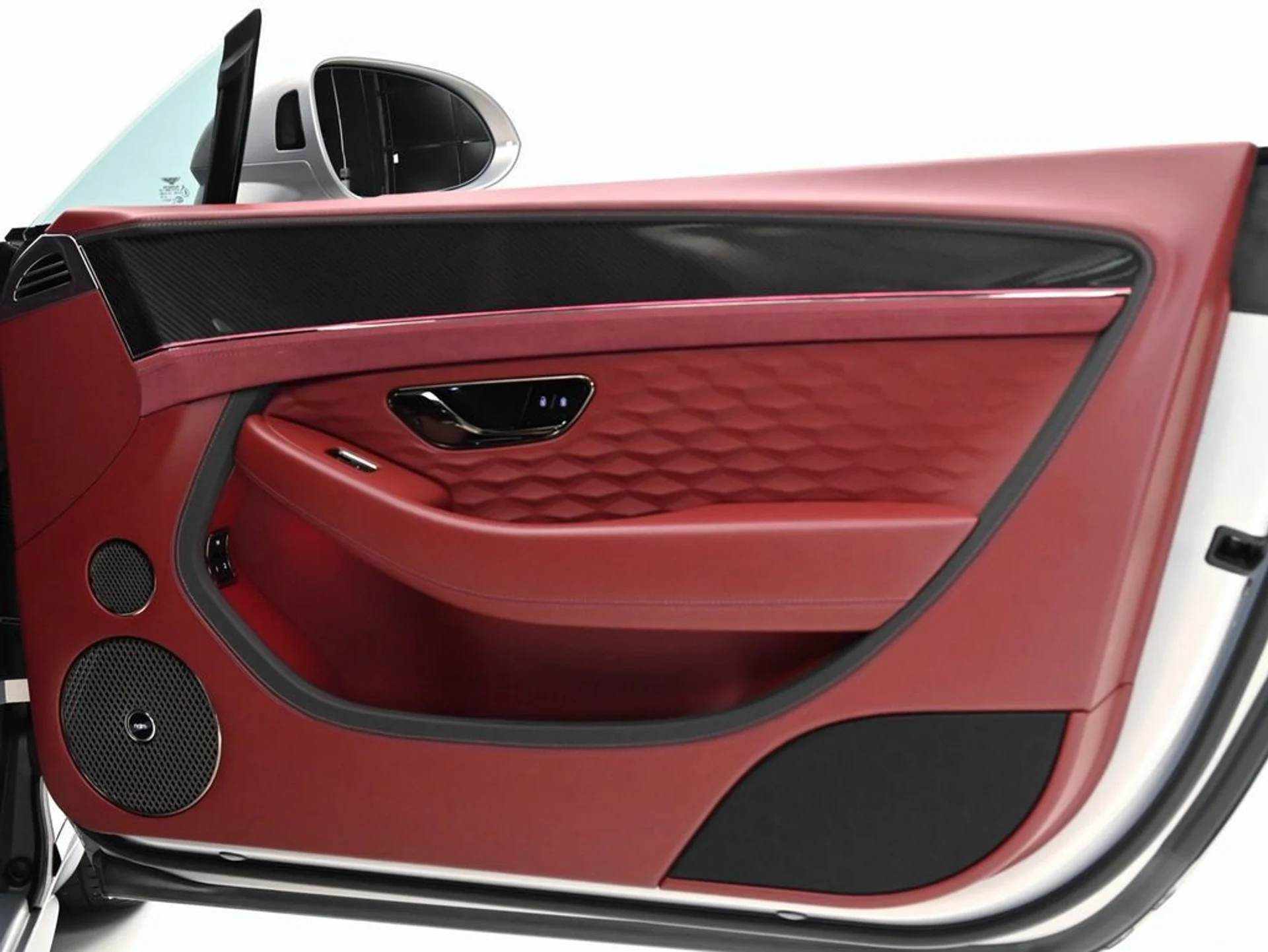 mph016_1638039225_1af58025d89743a983d8b754aadc73a1_608b53ad35