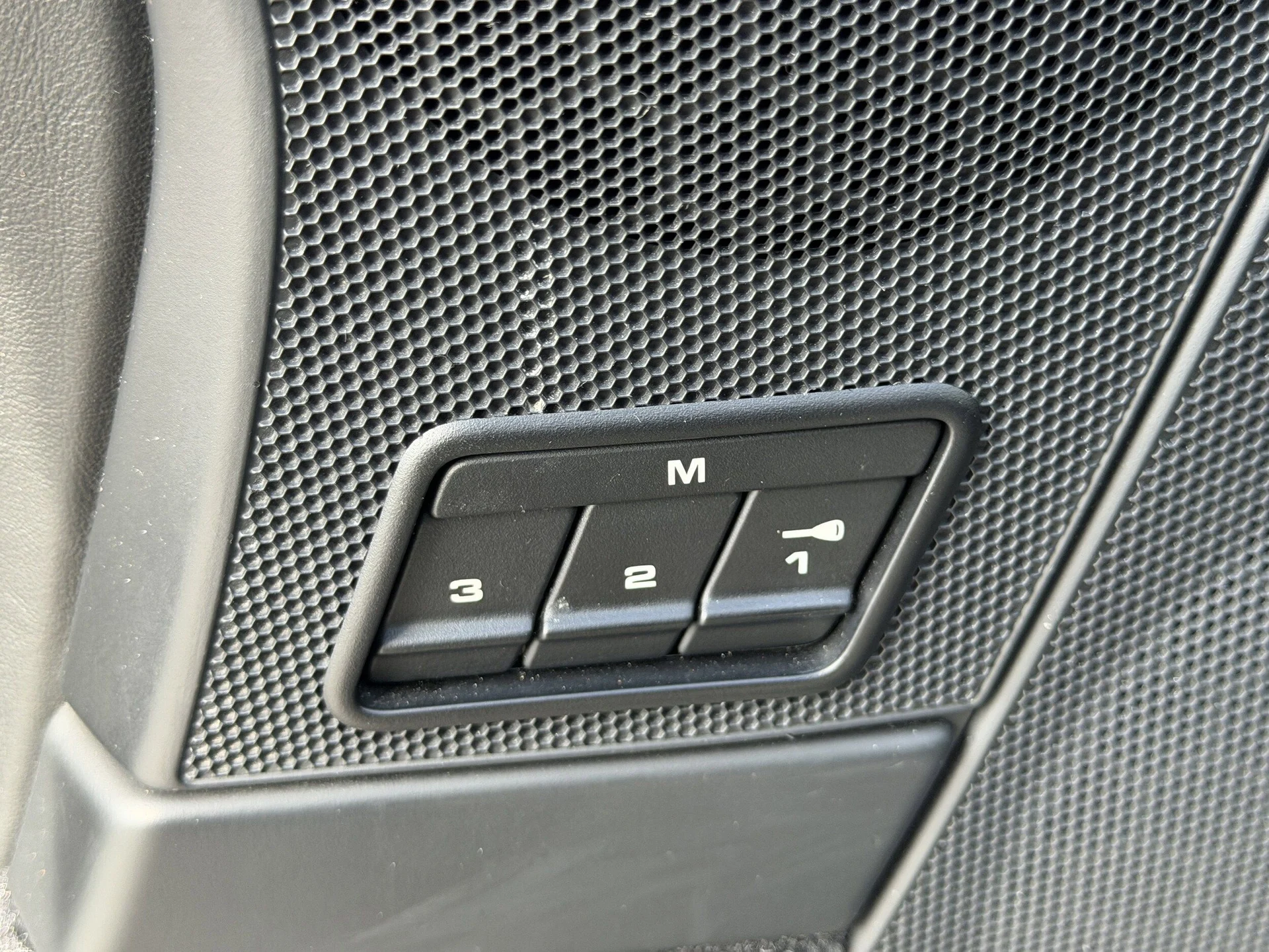 mph016_1639262487_91cabb032c69e86f483a80e7f2f6f86dx_e773cea0a2