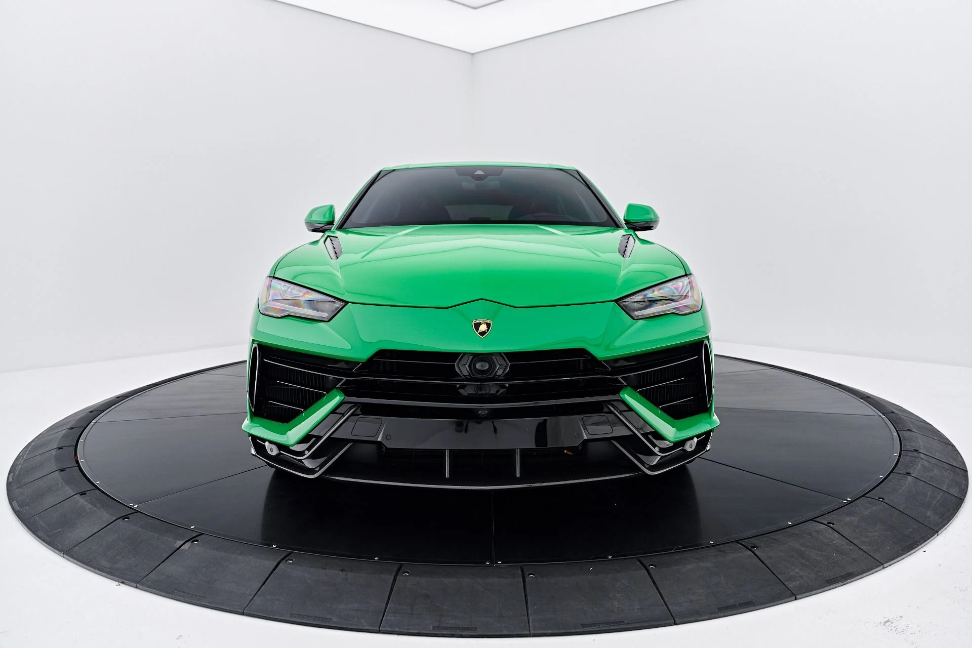 mph016_1644627961_Used_2023_Lamborghini_Urus_Performante_1788571119_bef999af60