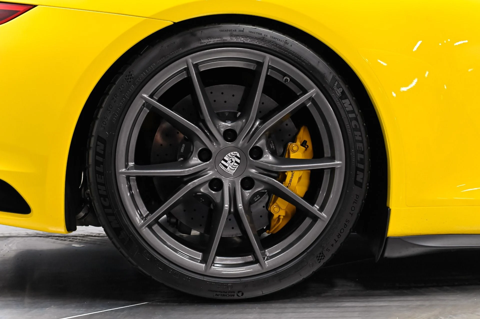 mph016_1649641875_Used_2018_Porsche_911_Carrera_T_1790277617_25f1afae50