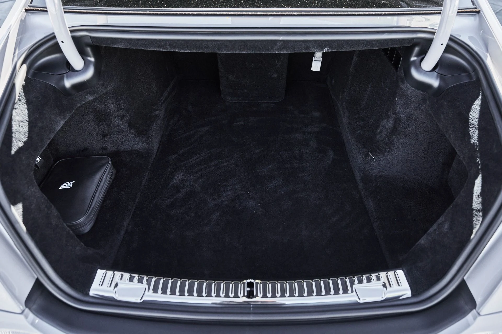 mph016_1650956666_Used_2025_Rolls_Royce_Ghost_Base_1780623252_13607b6f17
