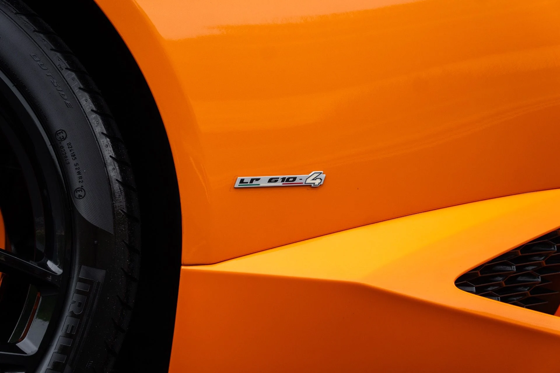 mph016_1659374144_Used_2016_Lamborghini_Huracan_LP_610_4_1780109643_be792001e9