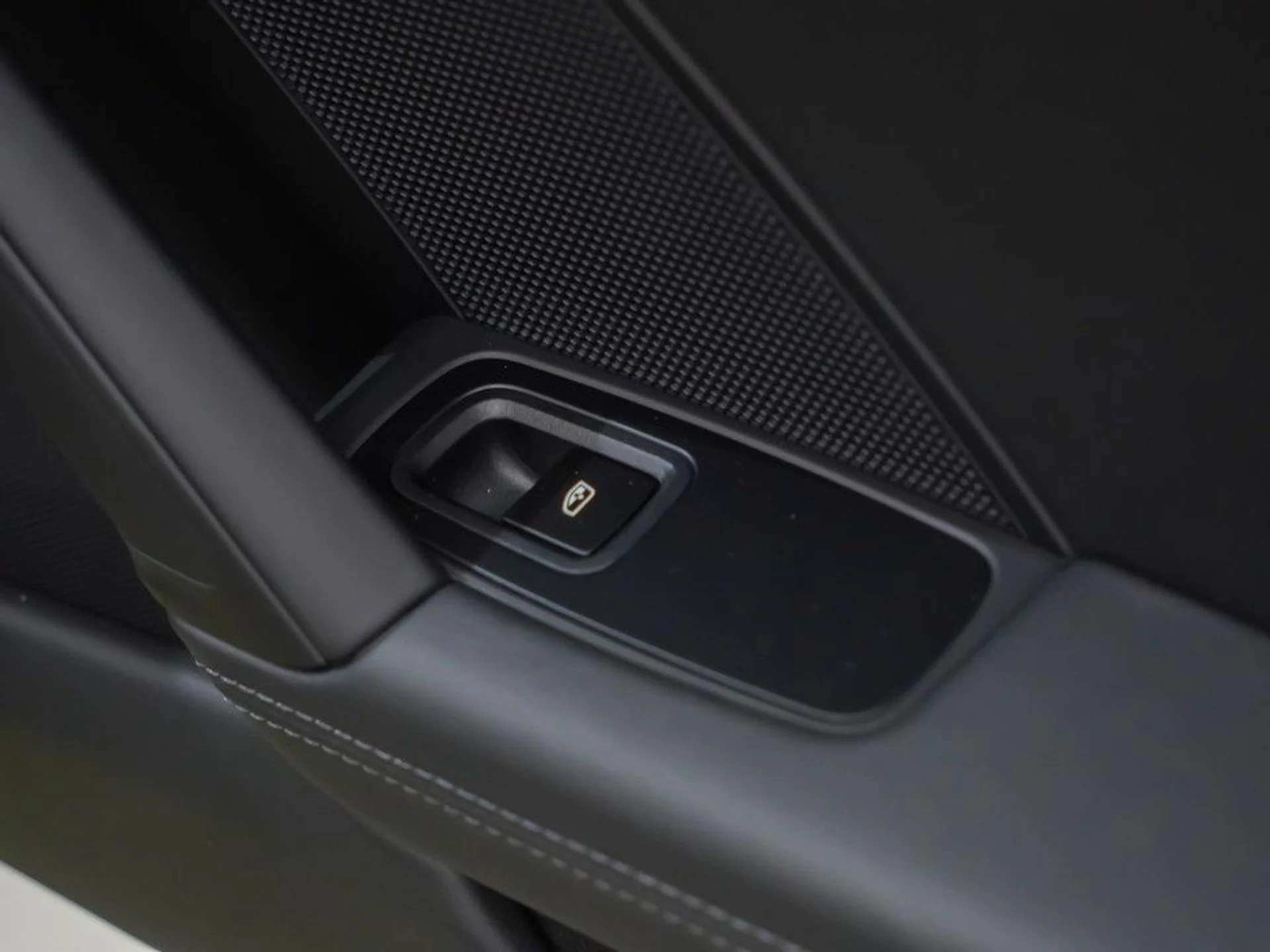 mph016_1663660197_3_Rbke_GM_90_Wsi_ZQI_9j8q_L_Cs_Al_K8w_5aee922d4a