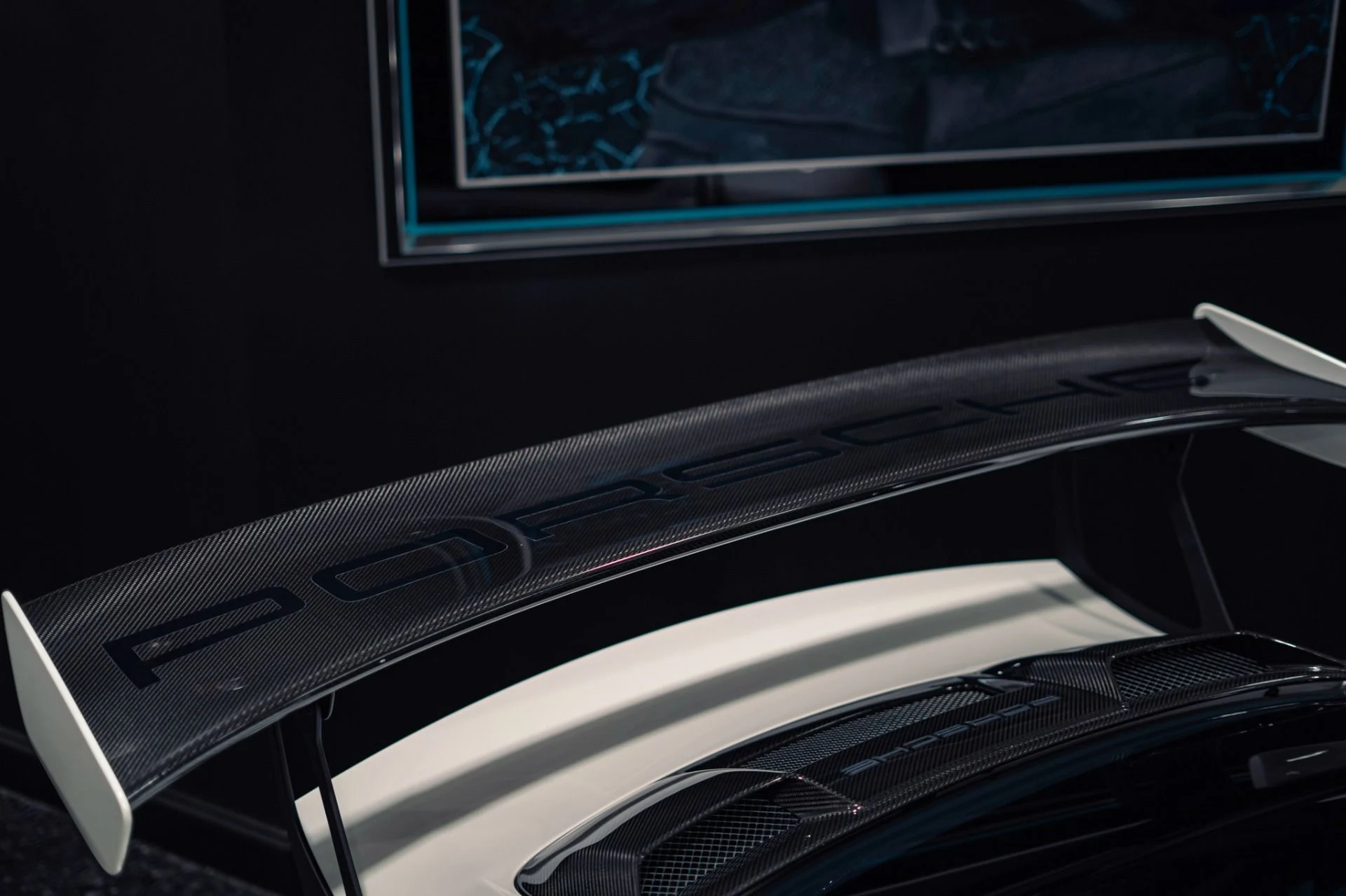 mph016_16705332_Used_2018_Porsche_911_GT_2_RS_1777474085_32fa34e5b2