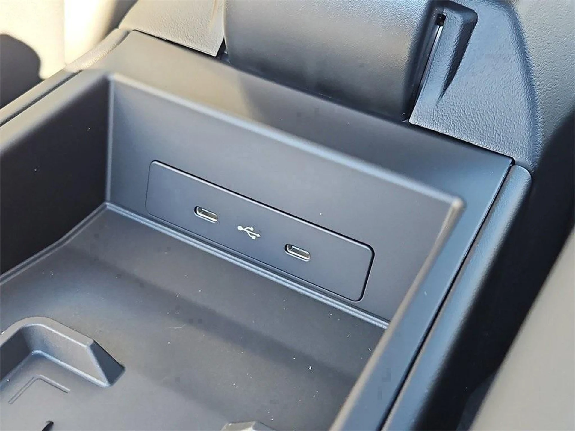 mph016_167398045_H_hbdjh0_Aoc_L_Vib8_Z_Ag_Noz_MX_9_Uo_ea1f534818