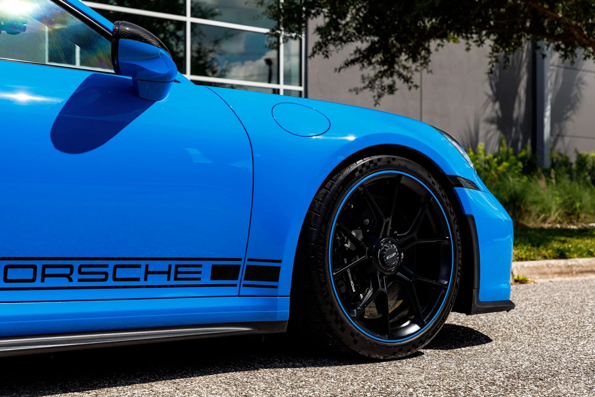 mph016_1677425927_595_p17_l_06b62f2fce