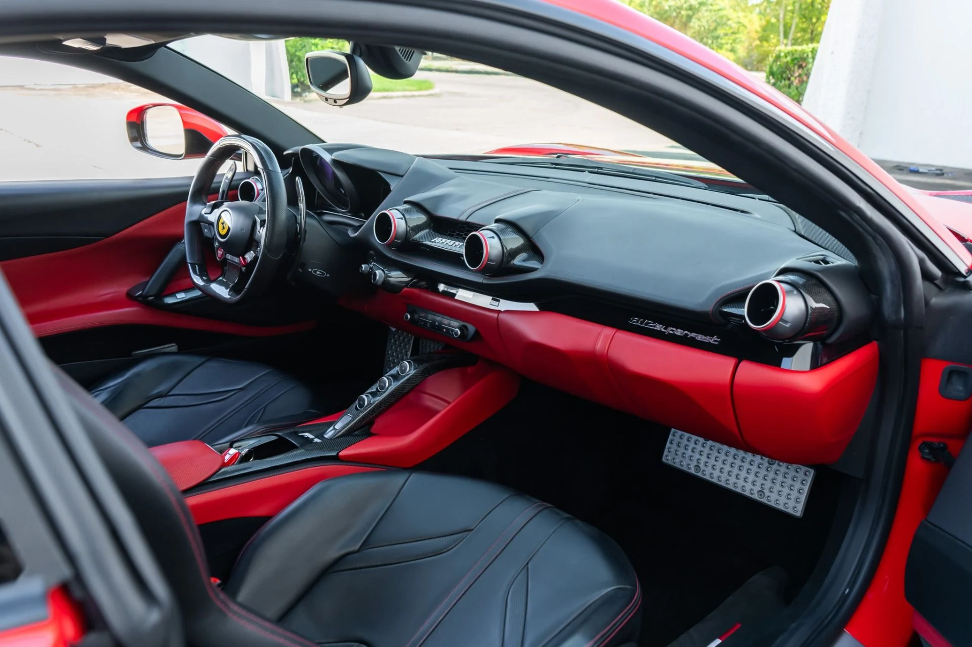 mph016_1686957843_Used_2019_Ferrari_812_Superfast_1789595110_cd61b2c8c9