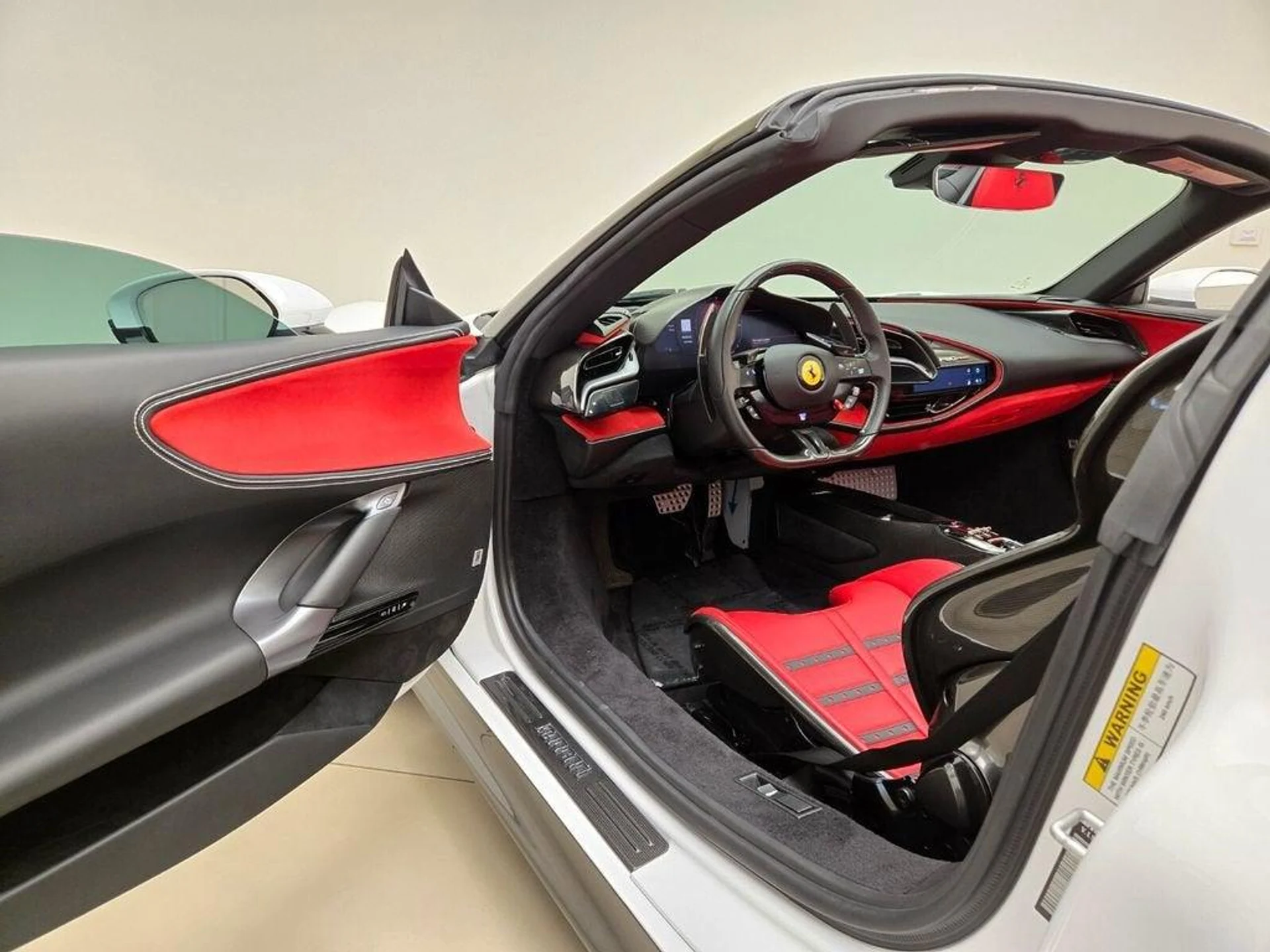 mph016_1690116648_Used_2023_Ferrari_SF_90_Spider_1775896788_deeaf7dc85