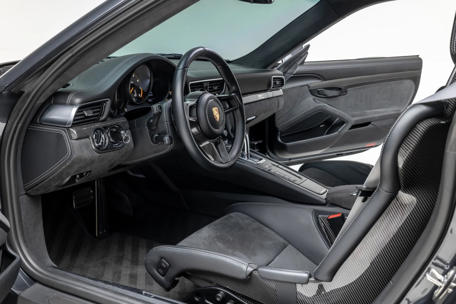 mph016_1698429467_11865_p17_l_021f07c011