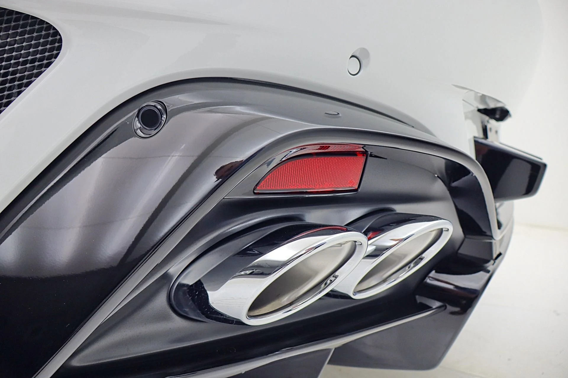 mph016_1703204971_New_2026_Aston_Martin_Vantage_Roadster_98d486b7bf