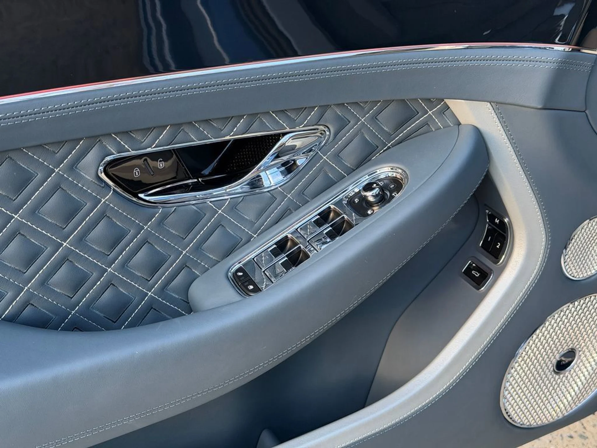 mph016_1706253234_ddbe15ebe626403eb6e8de248a3dcfb5_e4cc320e06