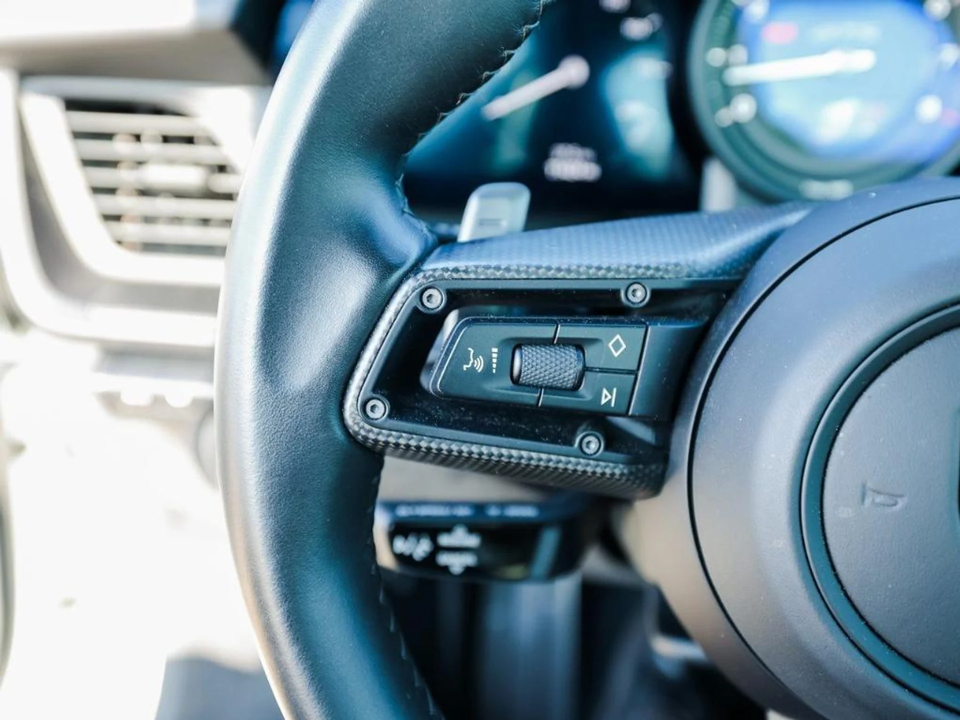 mph016_1716602890_T5bo_Uo5bw6bl9_S_Zt_N3l_Sbmot_Tsg_f5608be2b2