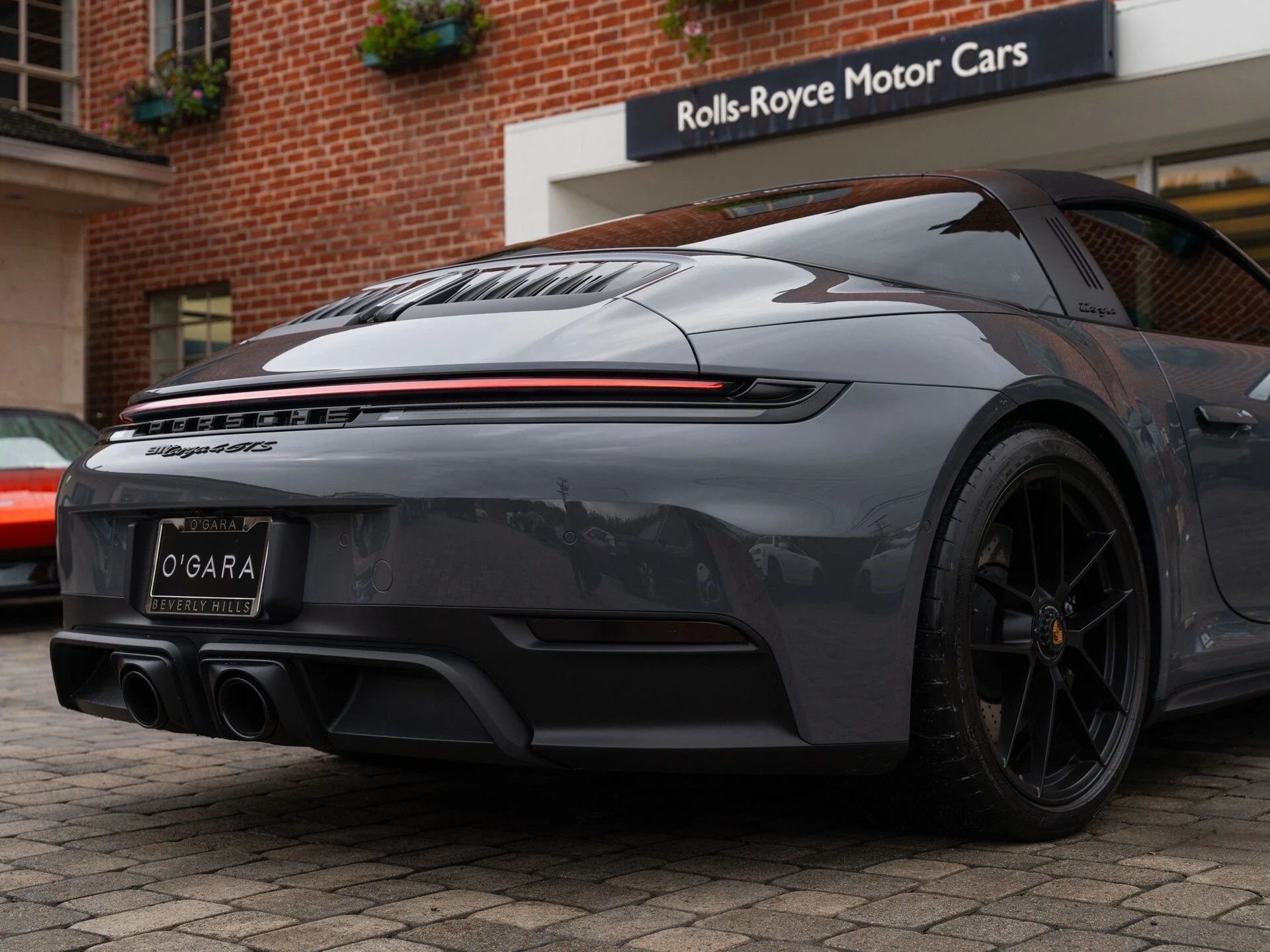 mph016_172334669_5bc210048793928a894339e7d2b9612ax_3acec3c60c