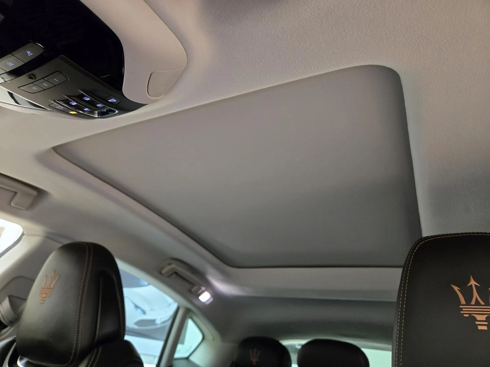 mph016_1725358490_Used_2021_Maserati_Levante_S_Gran_Sport_1763713718_87c30a4026