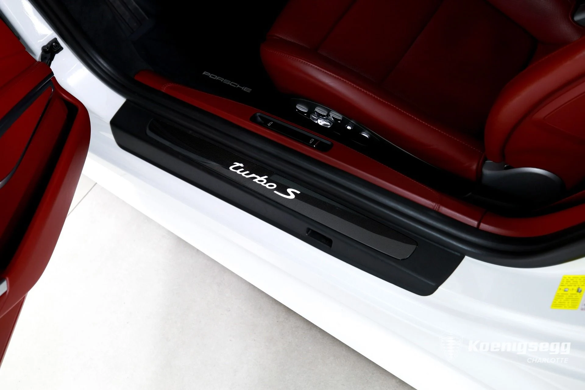 mph016_173058714_Used_2018_Porsche_911_Turbo_S_1782495119_9e285965ae