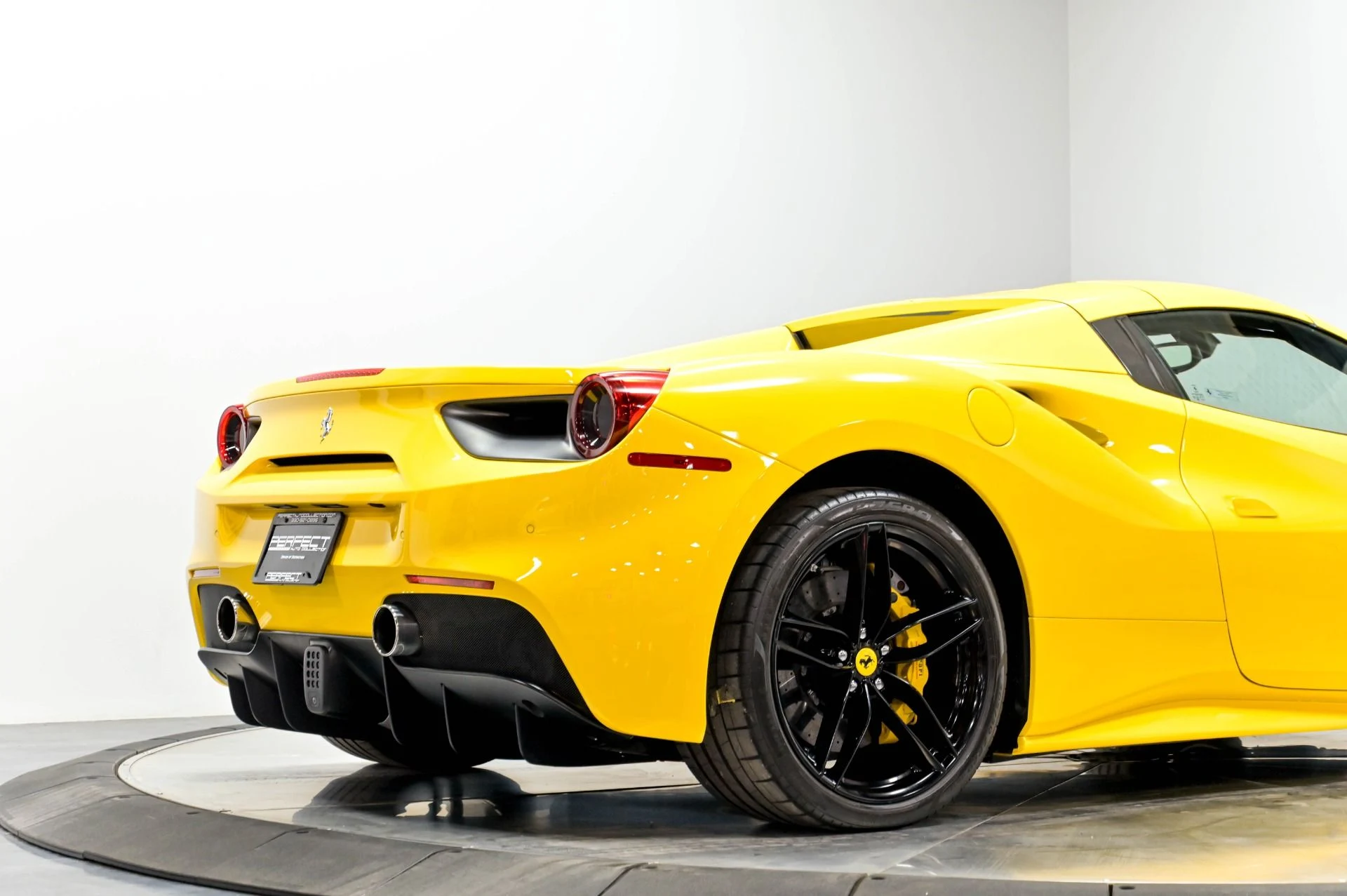 mph016_1730904304_Used_2017_Ferrari_488_Spider_1782250763_d81e6581c4
