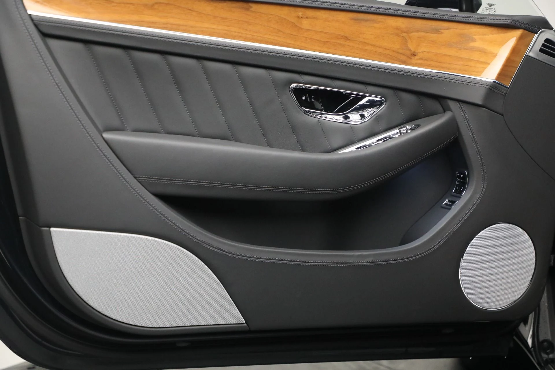 mph016_1731364032_Used_2024_Bentley_Continental_GT_Edition_8_1766446200_d6a0bc26b0