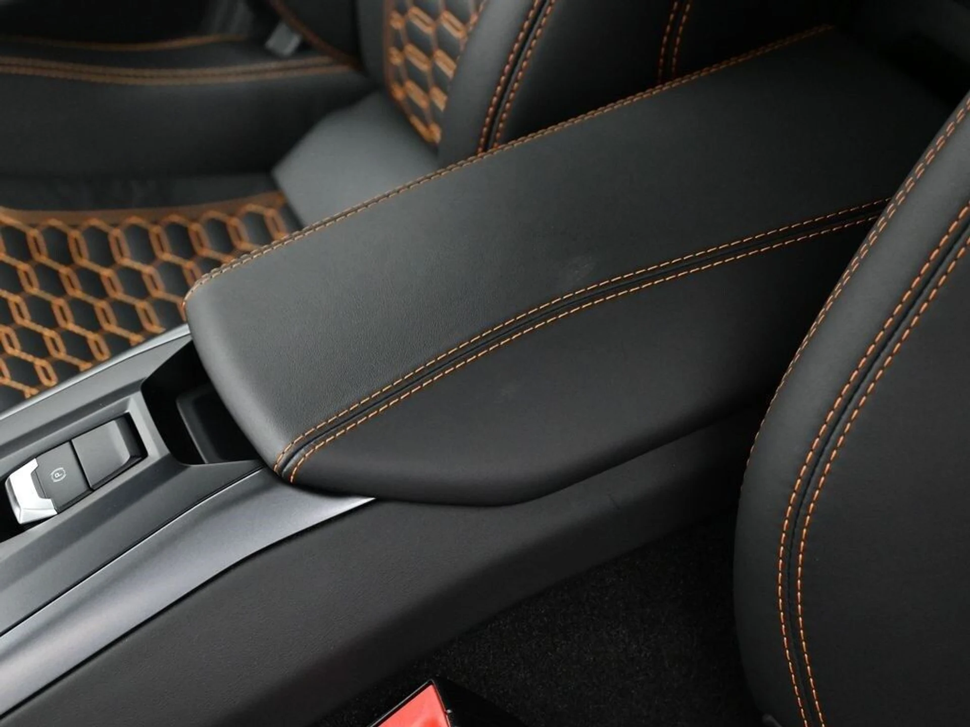 mph016_1736117124_21a1a9bde25b722ffd4f5ef5abb6f240x_c07489a29e