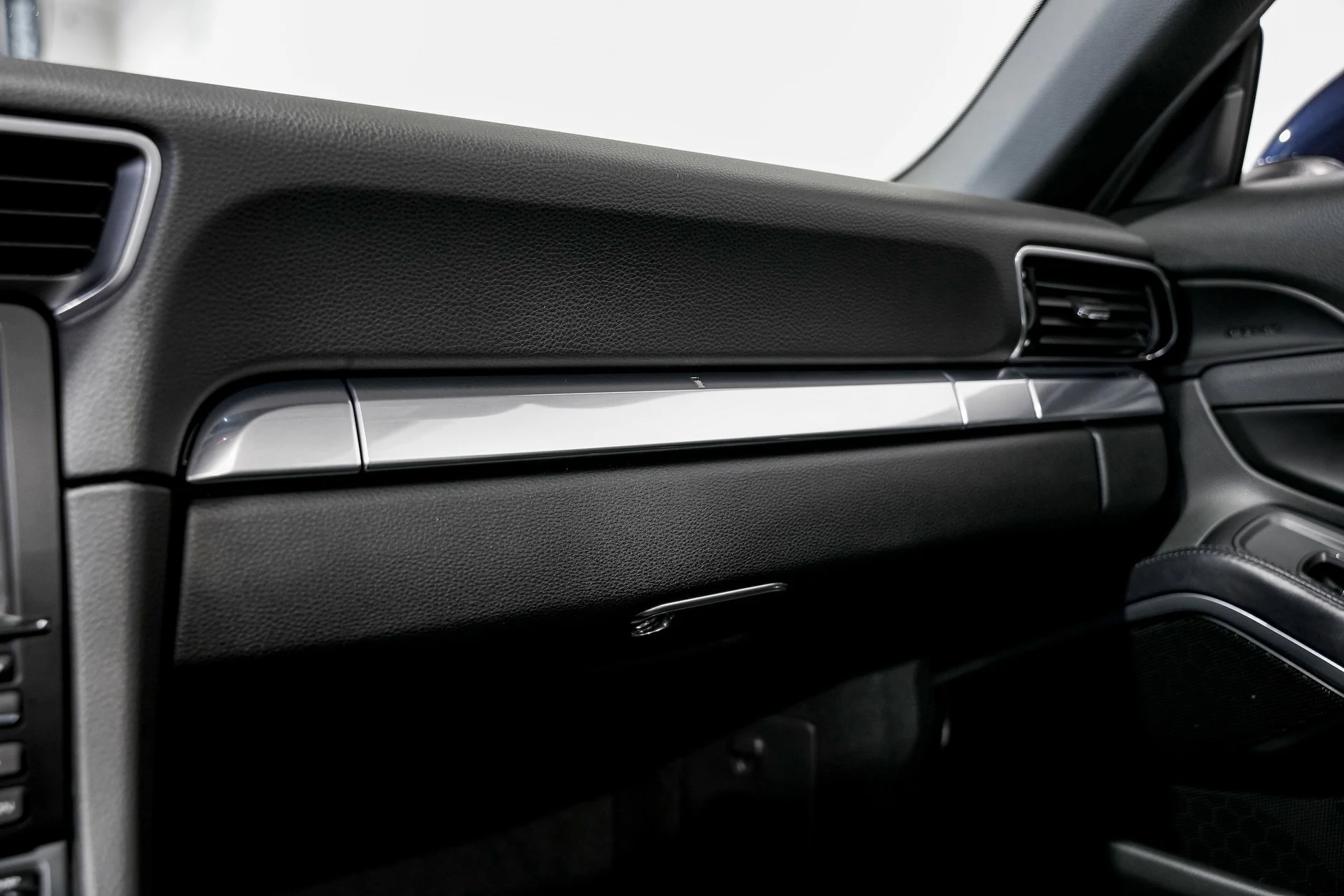 mph016_173787205_39d9ab75505fae61ffd14b06bdccf9bdx_2047c5668e