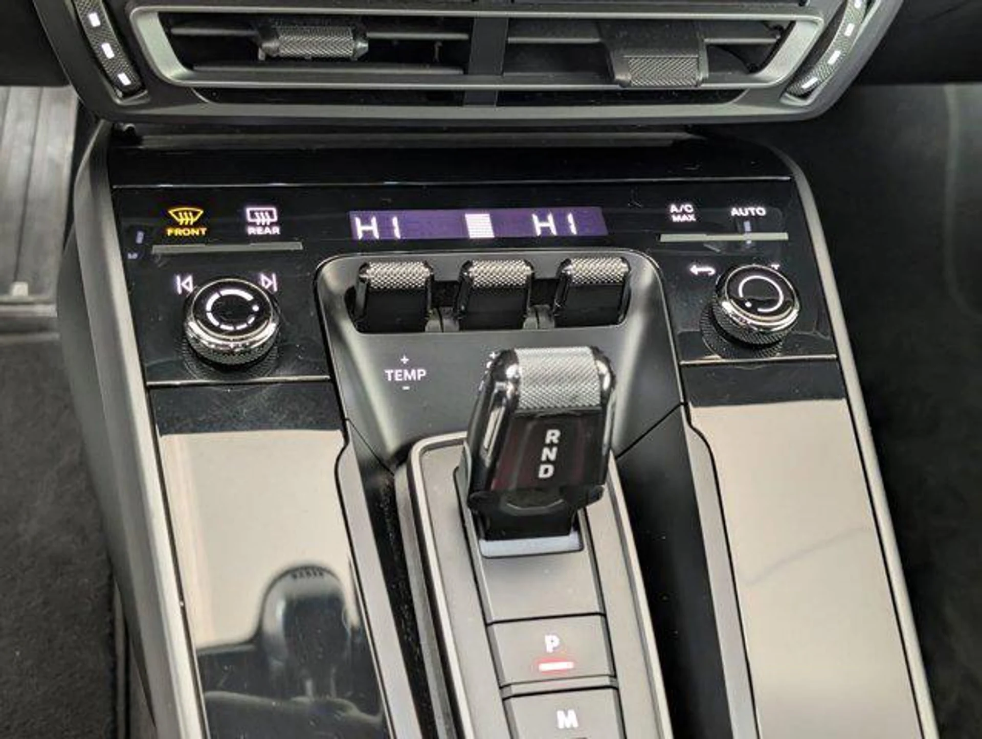 mph016_1756943426_a2_Bk_HX_71_R_Gyekd_F93_S_By_Qo0q_YV_0_3c4df11451