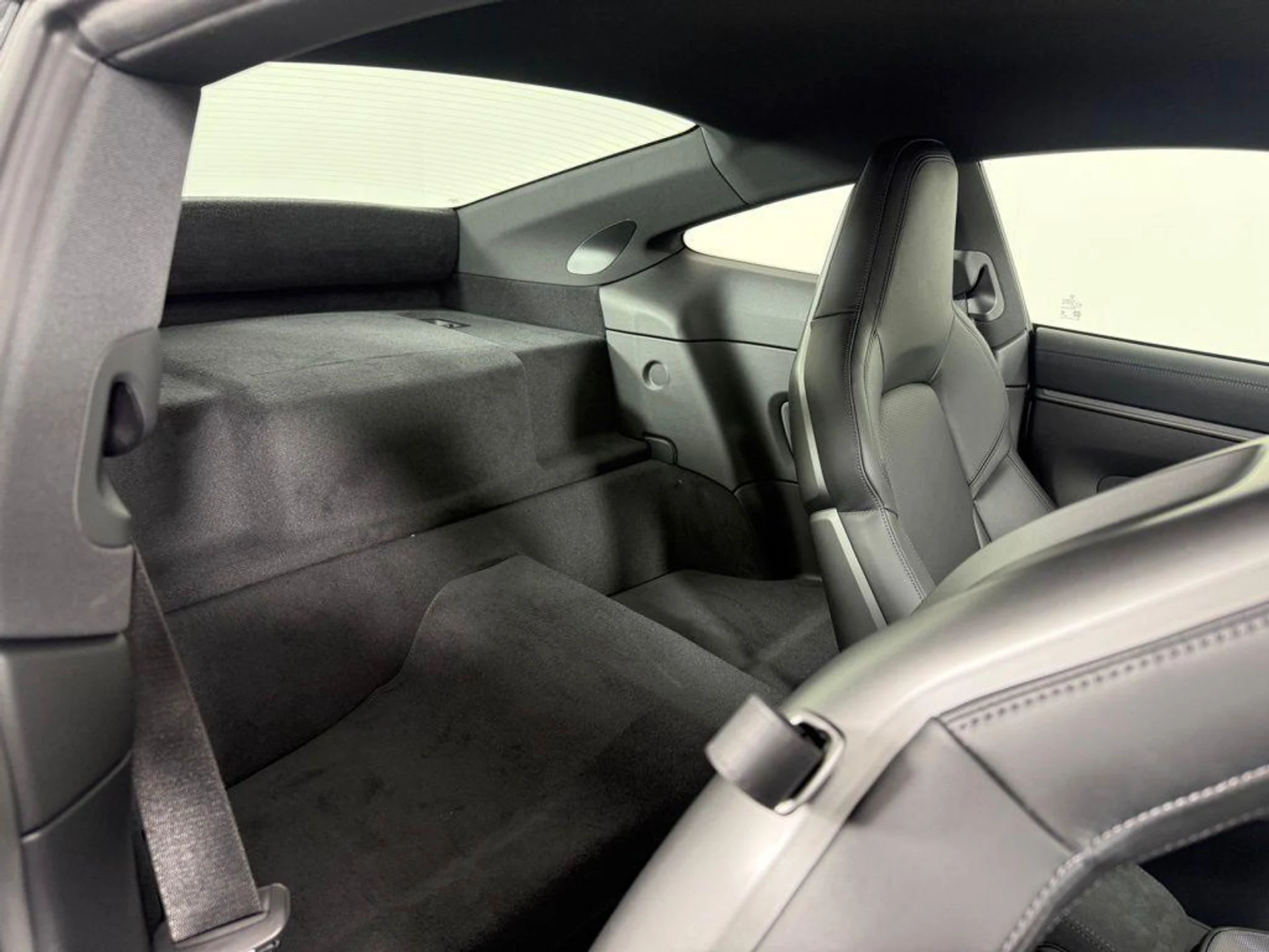 mph016_1759483549_PO_h_LW_Dobx_O01_Q_Kmo6_S4_Funb1qw_4cab1d6396