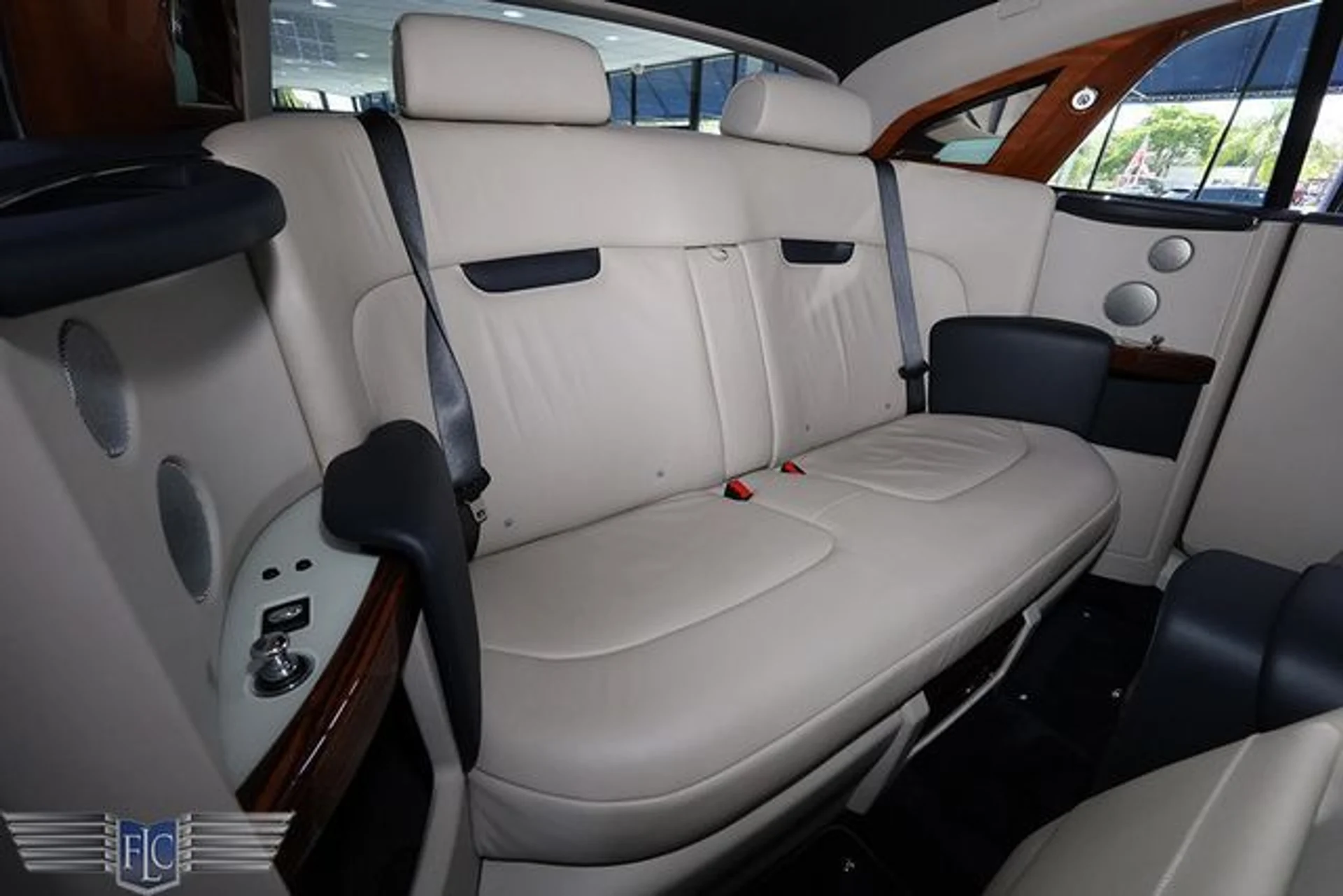 mph016_1759568547_used_2009_rolls_royce_phantom_coupe_2drcoupe_6305_23064698_21_640_0c139b85ef