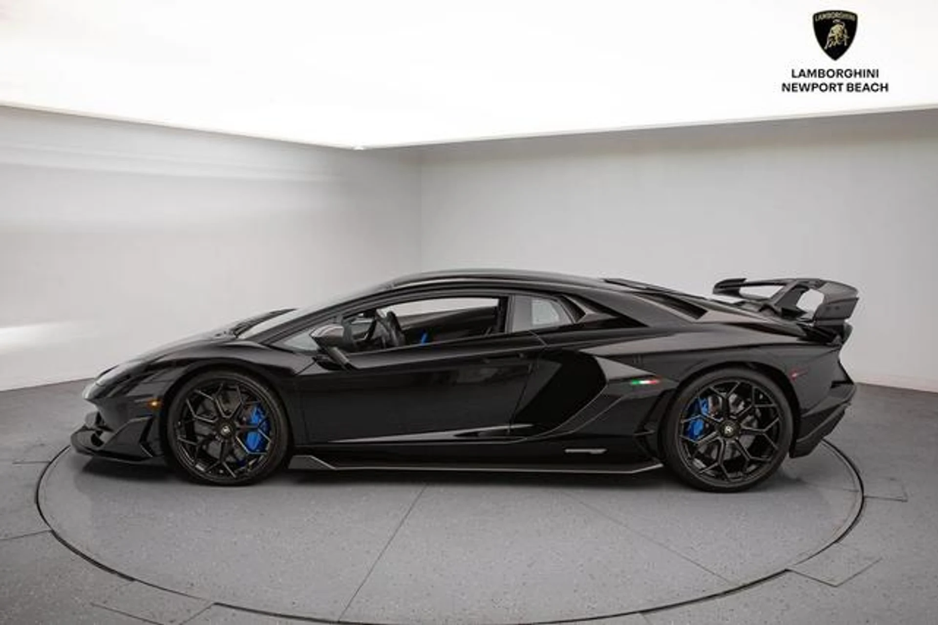 mph016_1767997451_4_Q_Fct_Muux_GR_t_A_Tsq_N990_Mf_R_4_Q_3e15bfa715