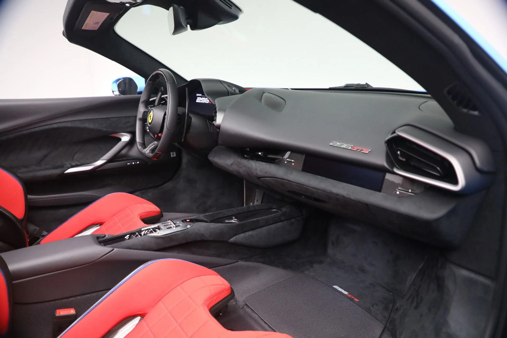 mph016_1778835621_Used_2025_Ferrari_296_GTS_1784838134_9c3531e315