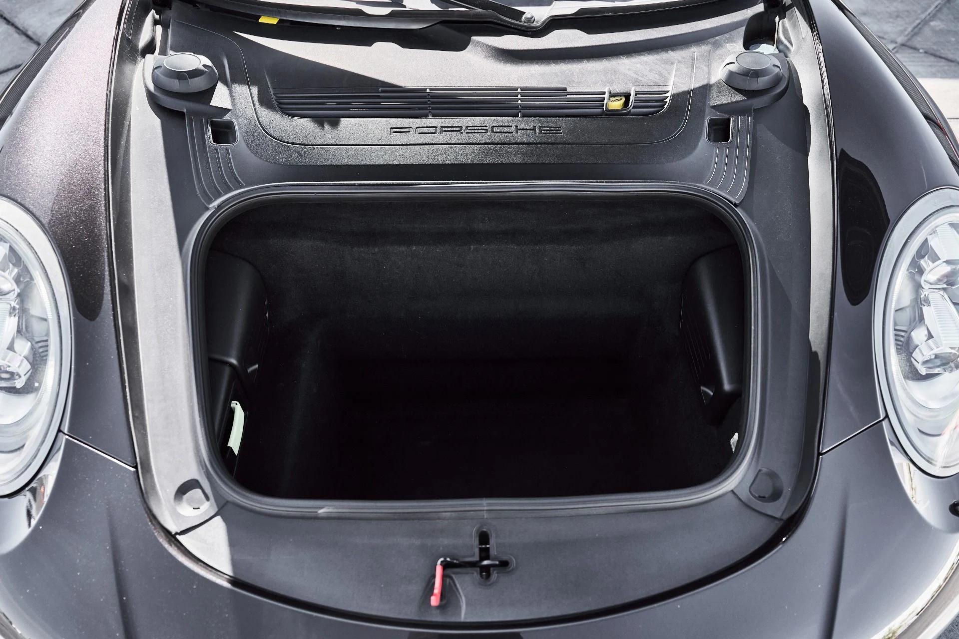 mph016_1780709503_Used_2014_Porsche_911_Turbo_S_1776734564_5f0637b482