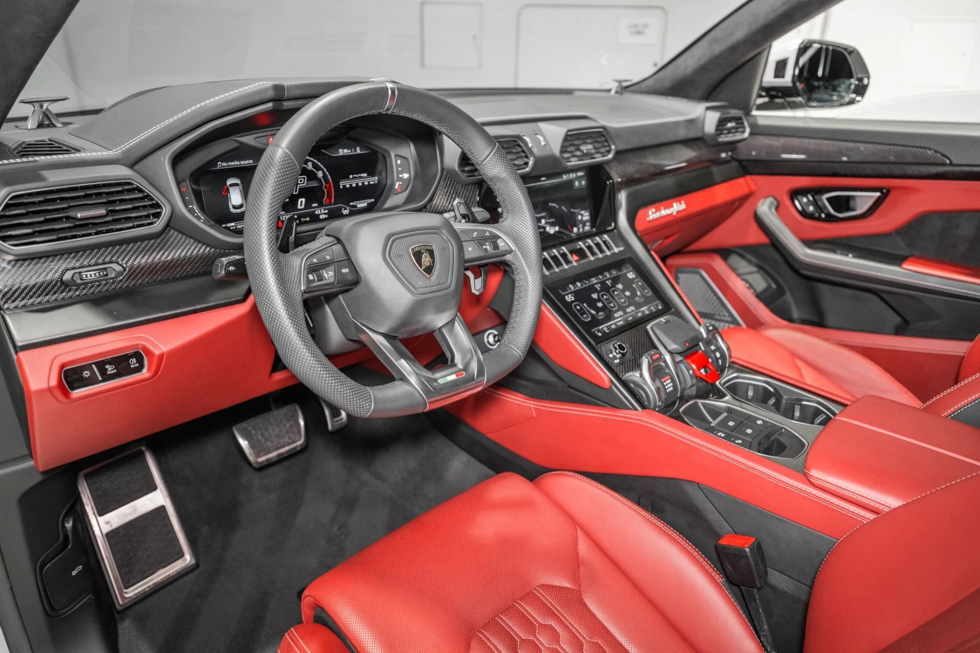 mph016_1781504813_Used_2024_Lamborghini_Urus_S_1773253303_b86e4daa4b