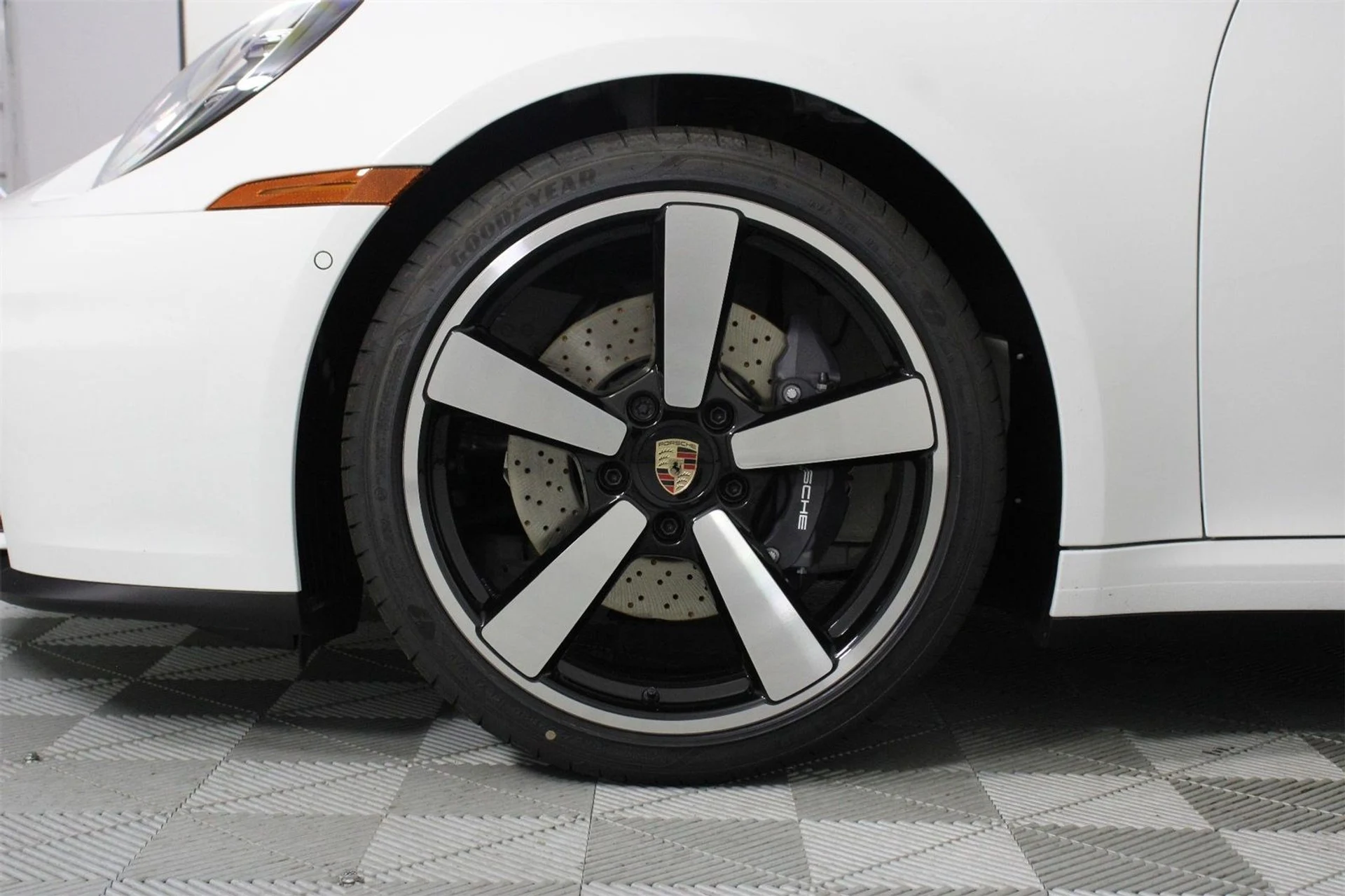 mph016_1788119250_69e6ce571c67f6f5d374efcd388e2f4e_a365e35c65