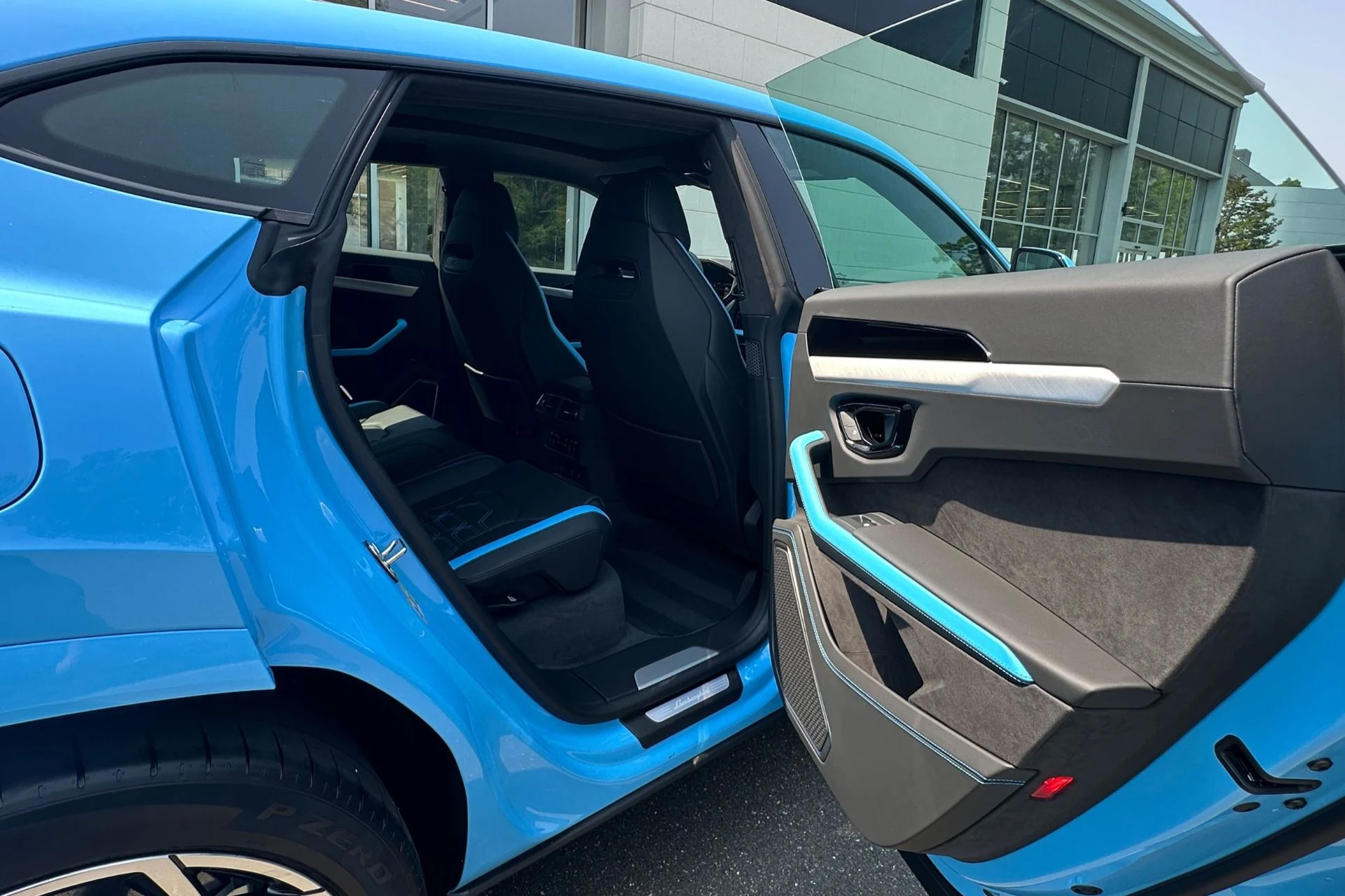mph016_1794098255_New_2026_Lamborghini_Urus_SE_1782998768_28facd1d9d
