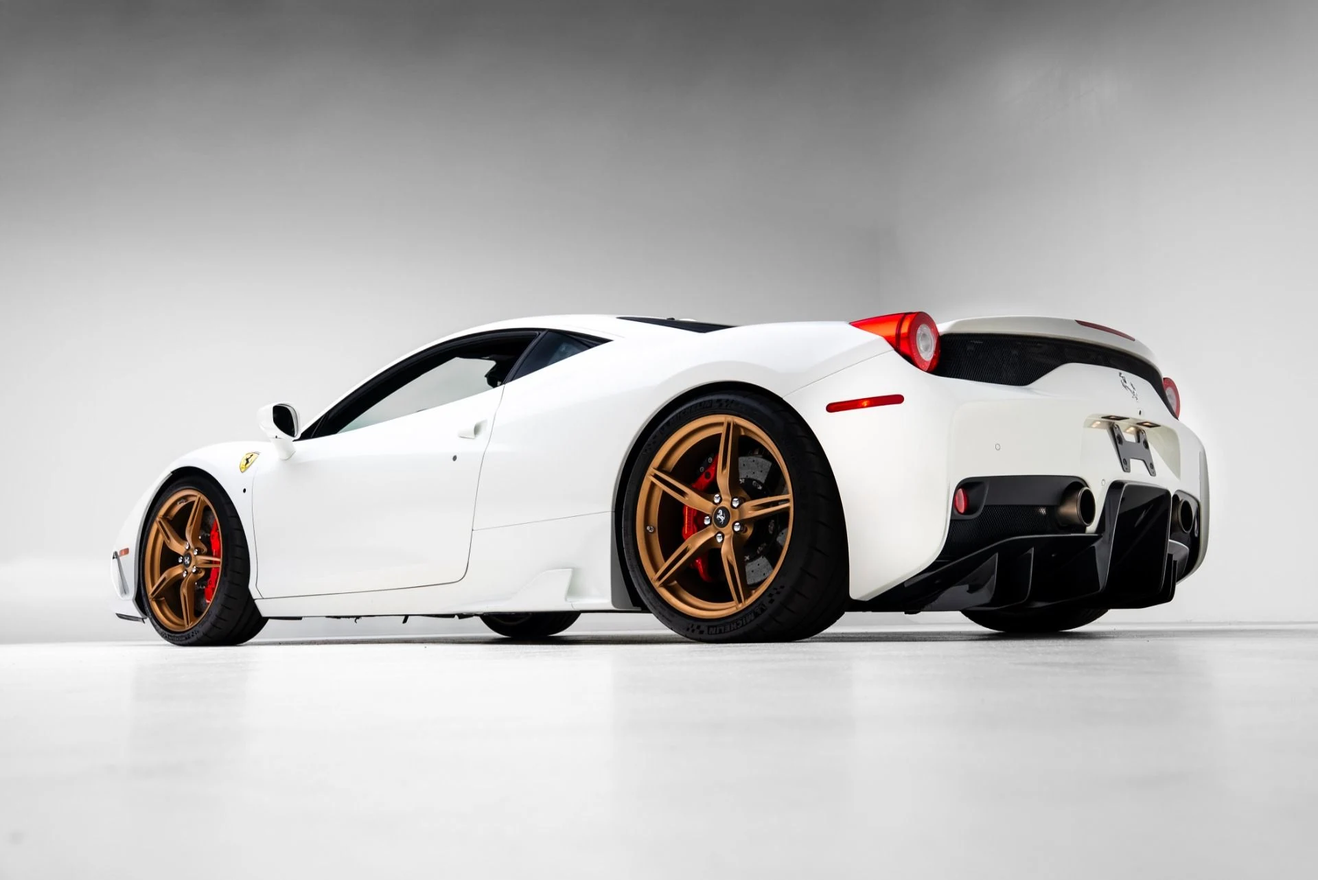 mph016_1798600591_Used_2015_Ferrari_458_Speciale_1770668463_9d26ec8136