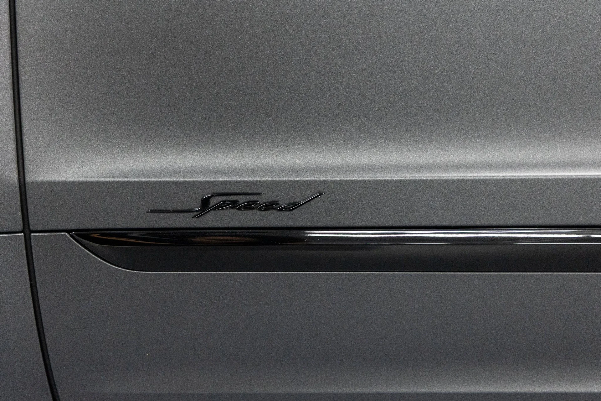 mph016_1805268833_5da2fa2e6af53e09dac463a6602cac05x_51dbe55962