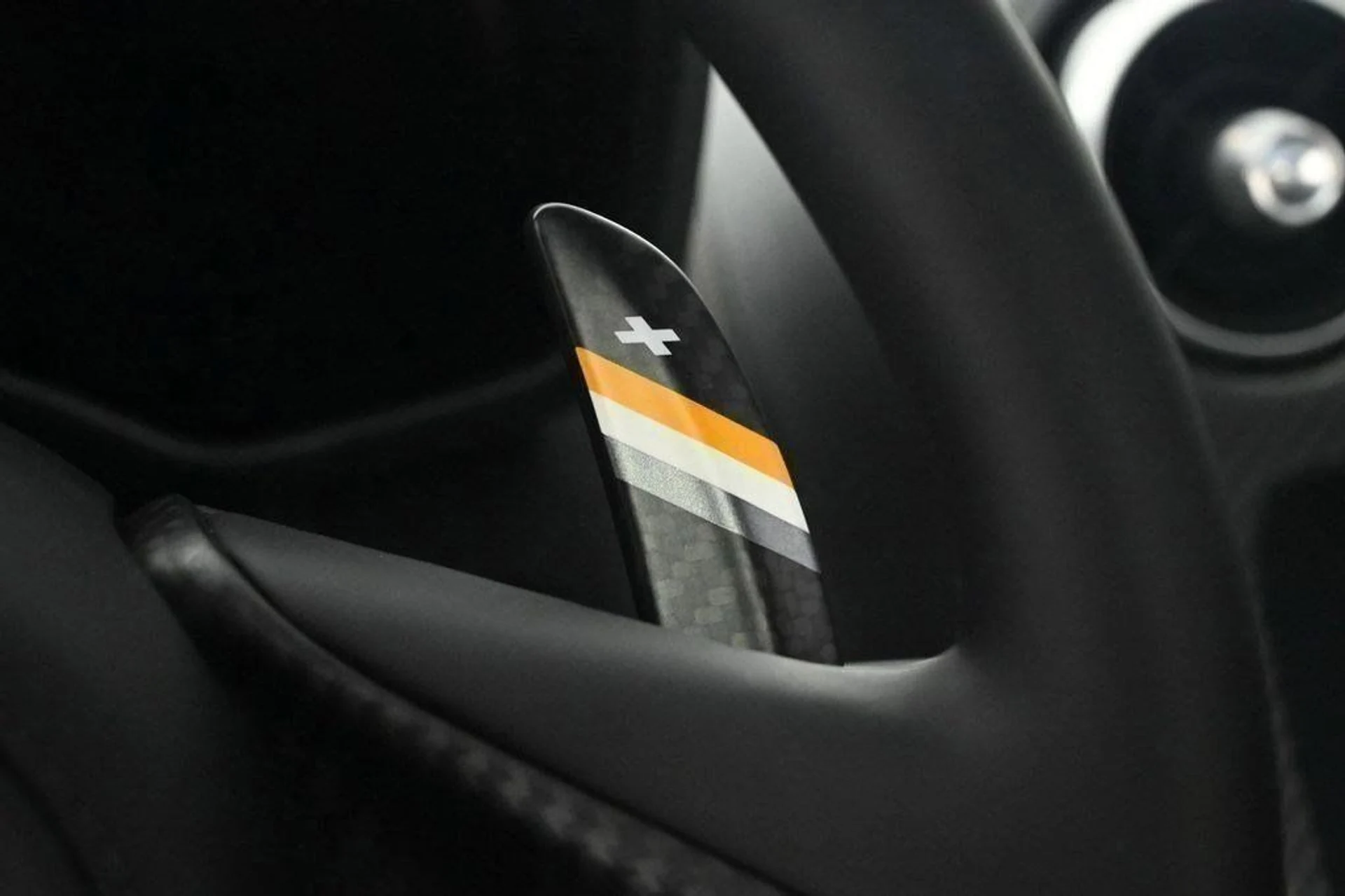 mph016_1809534989_new_2025_mclaren_gts_techluxcoupe_11350_22948321_16_1024_e092e0ca8e